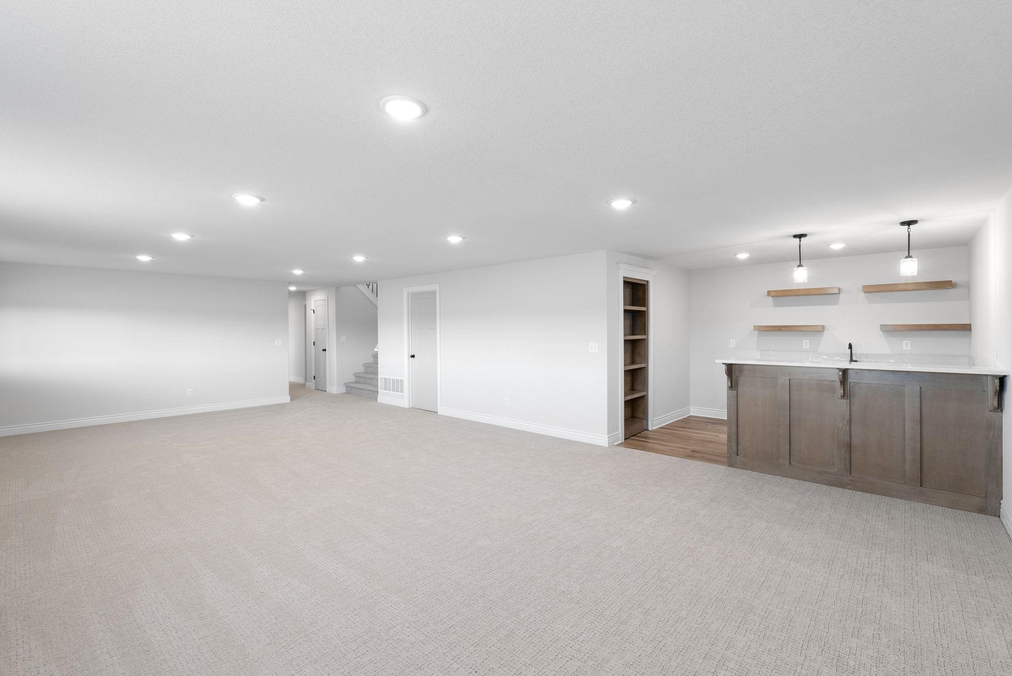 1323 Footbridge St Property Photo 24