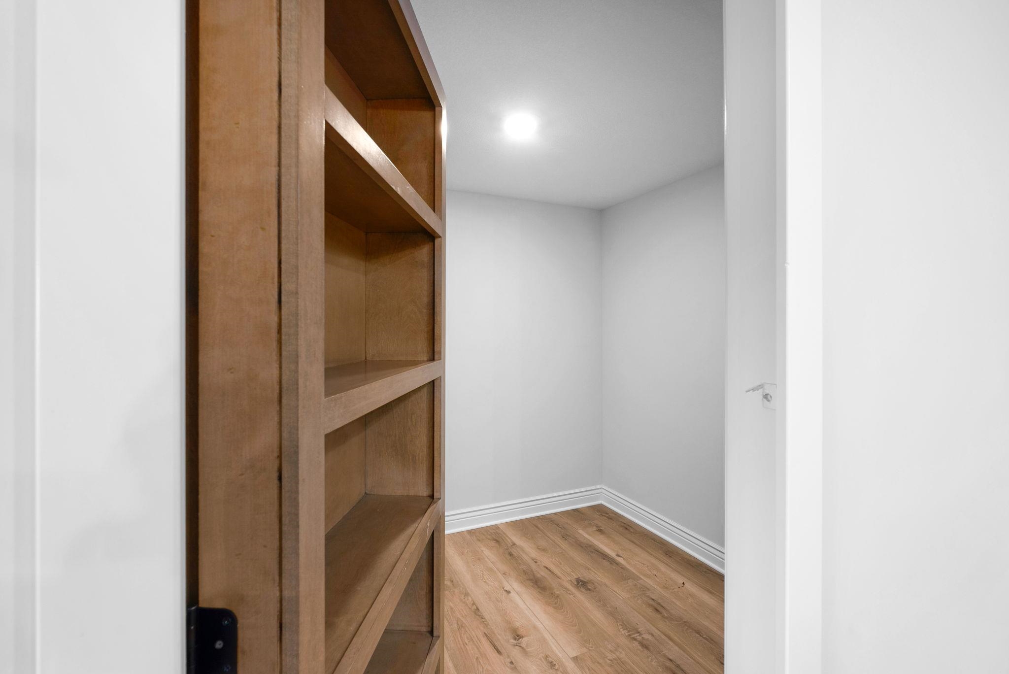 1323 Footbridge St Property Photo 28