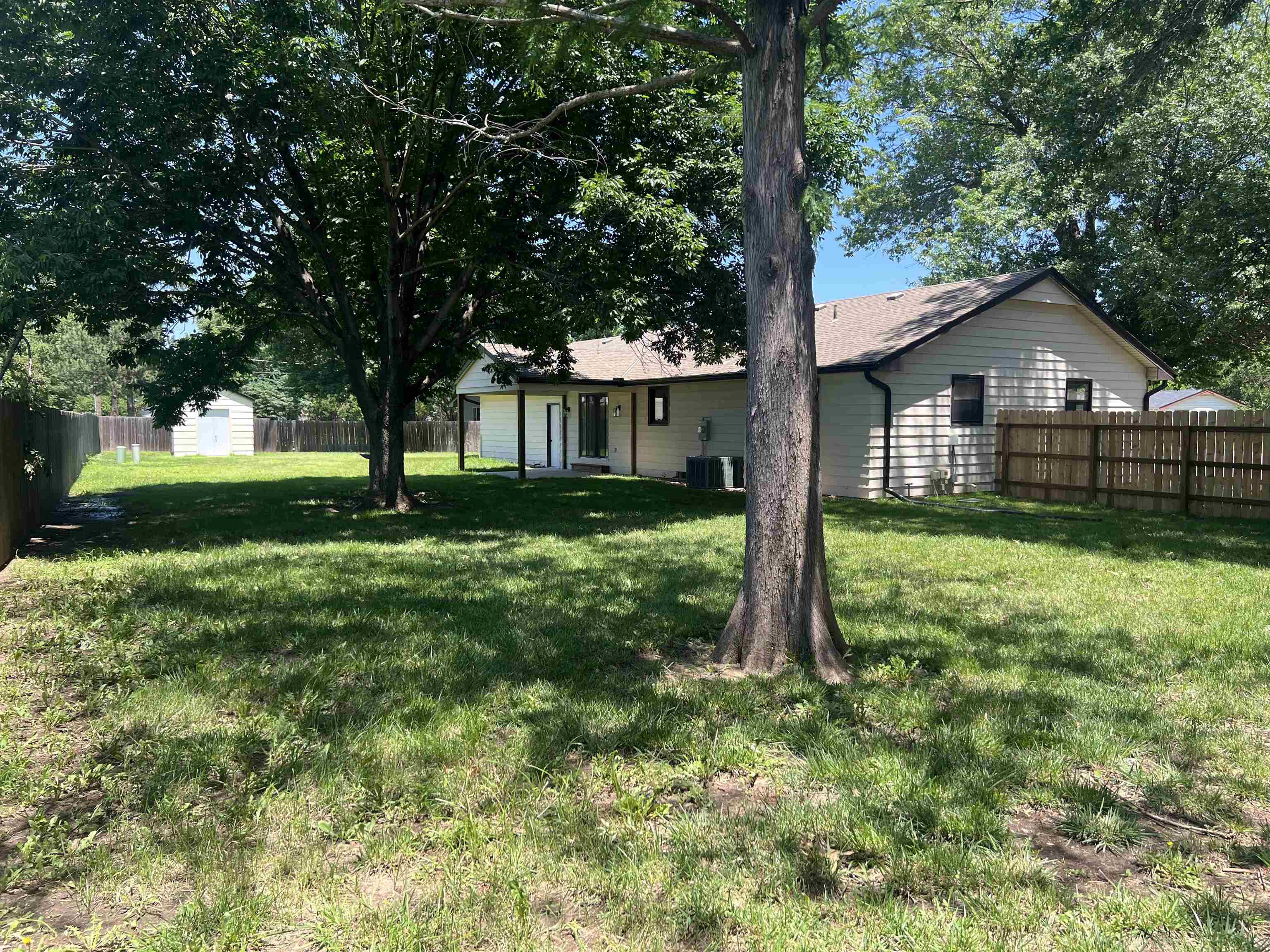 1339 N Sunset Ct Property Photo 27