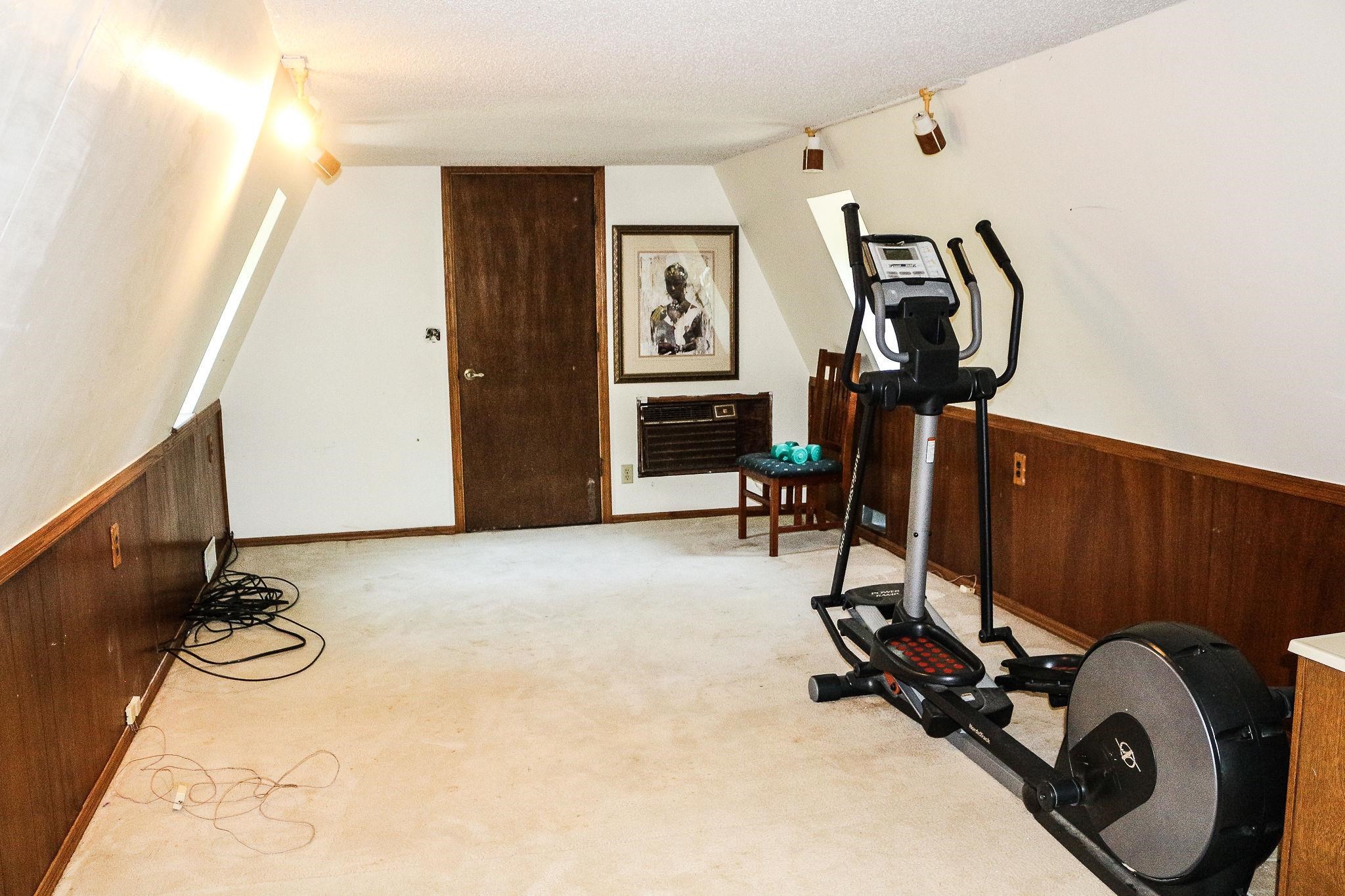 1310 N Cleveland Rd Property Photo 9