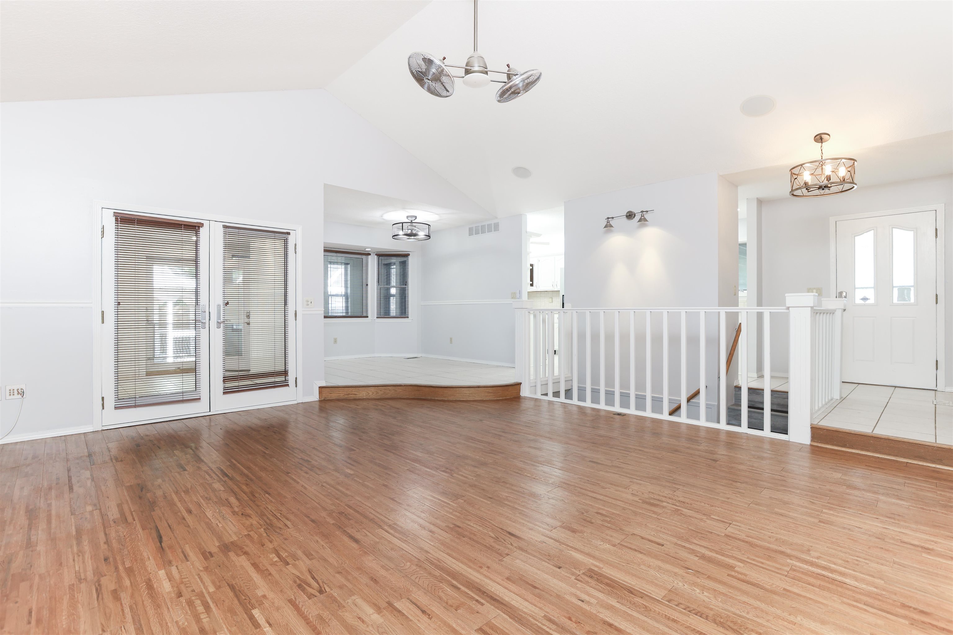 2734 S Carrwood Cir. Property Photo 3