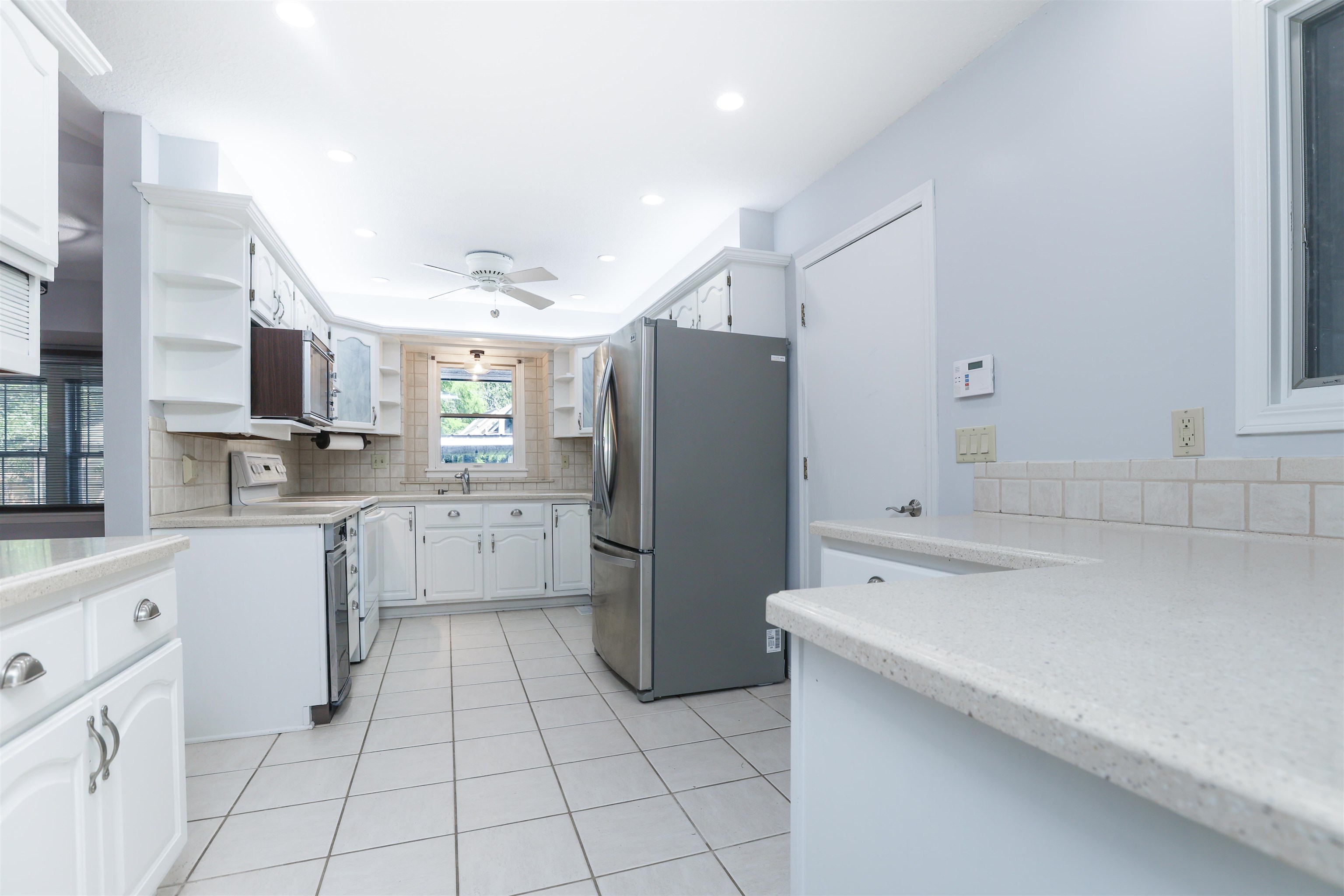 2734 S Carrwood Cir. Property Photo 5