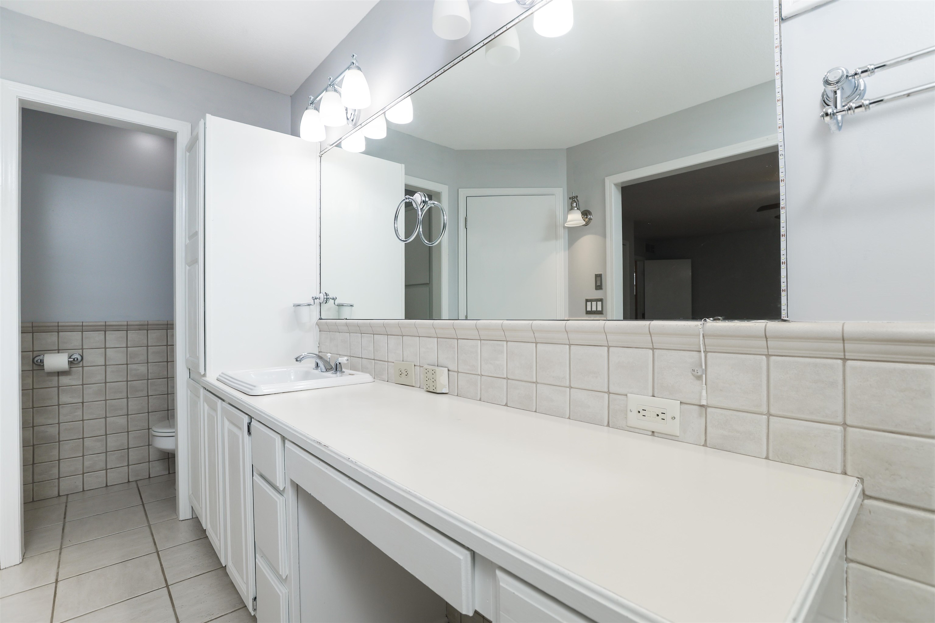 2734 S Carrwood Cir. Property Photo 11
