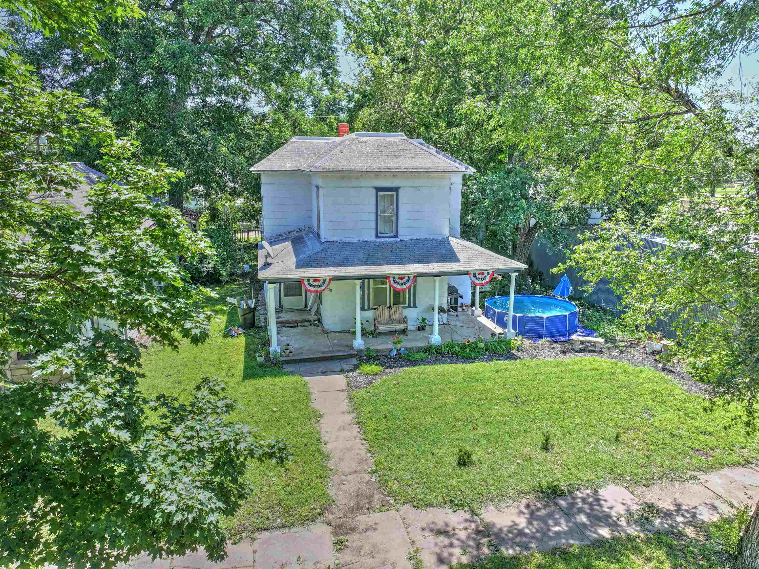 520 S A St Property Photo 1