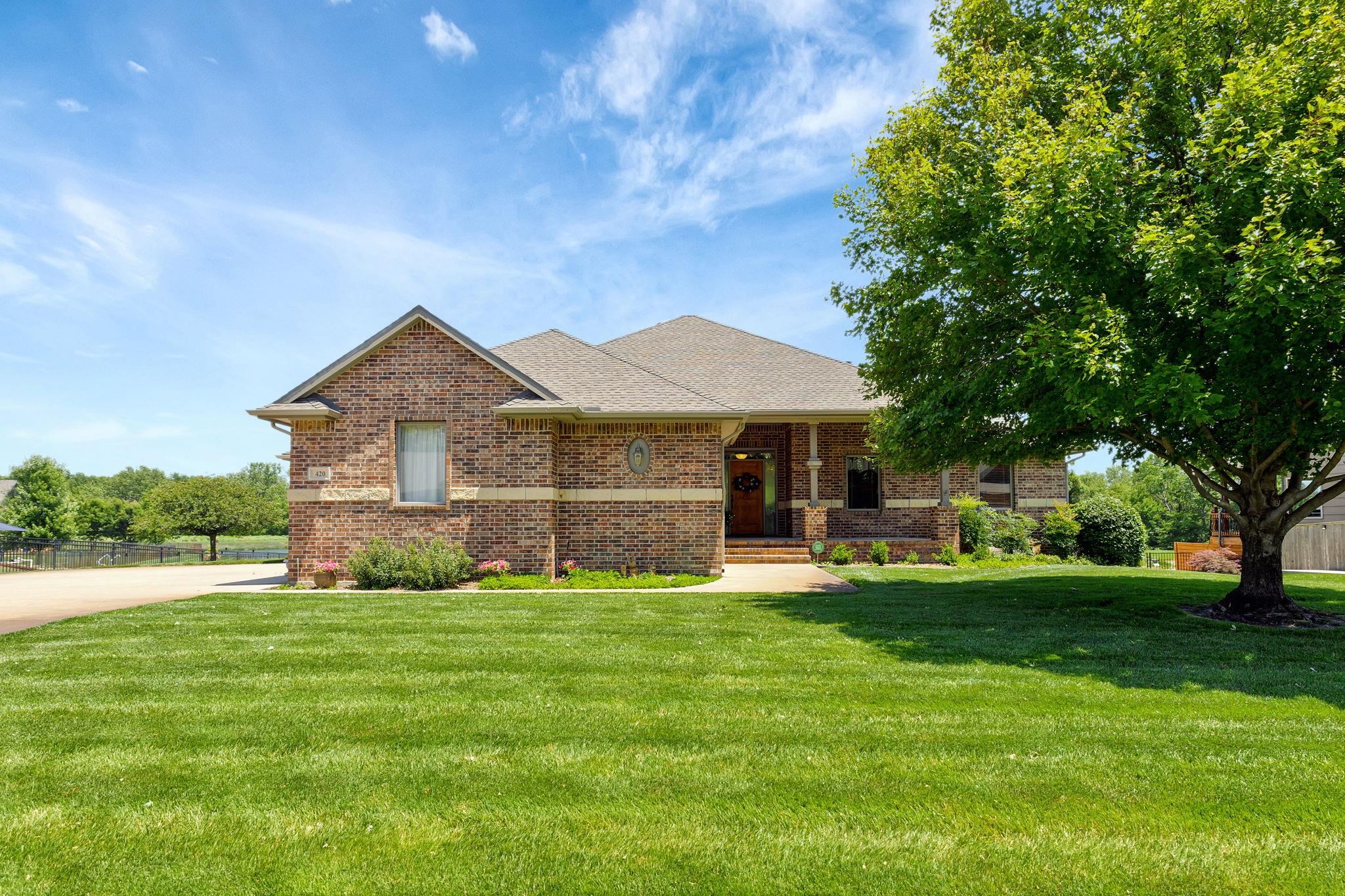 420 N Valley Creek Dr Property Photo 1