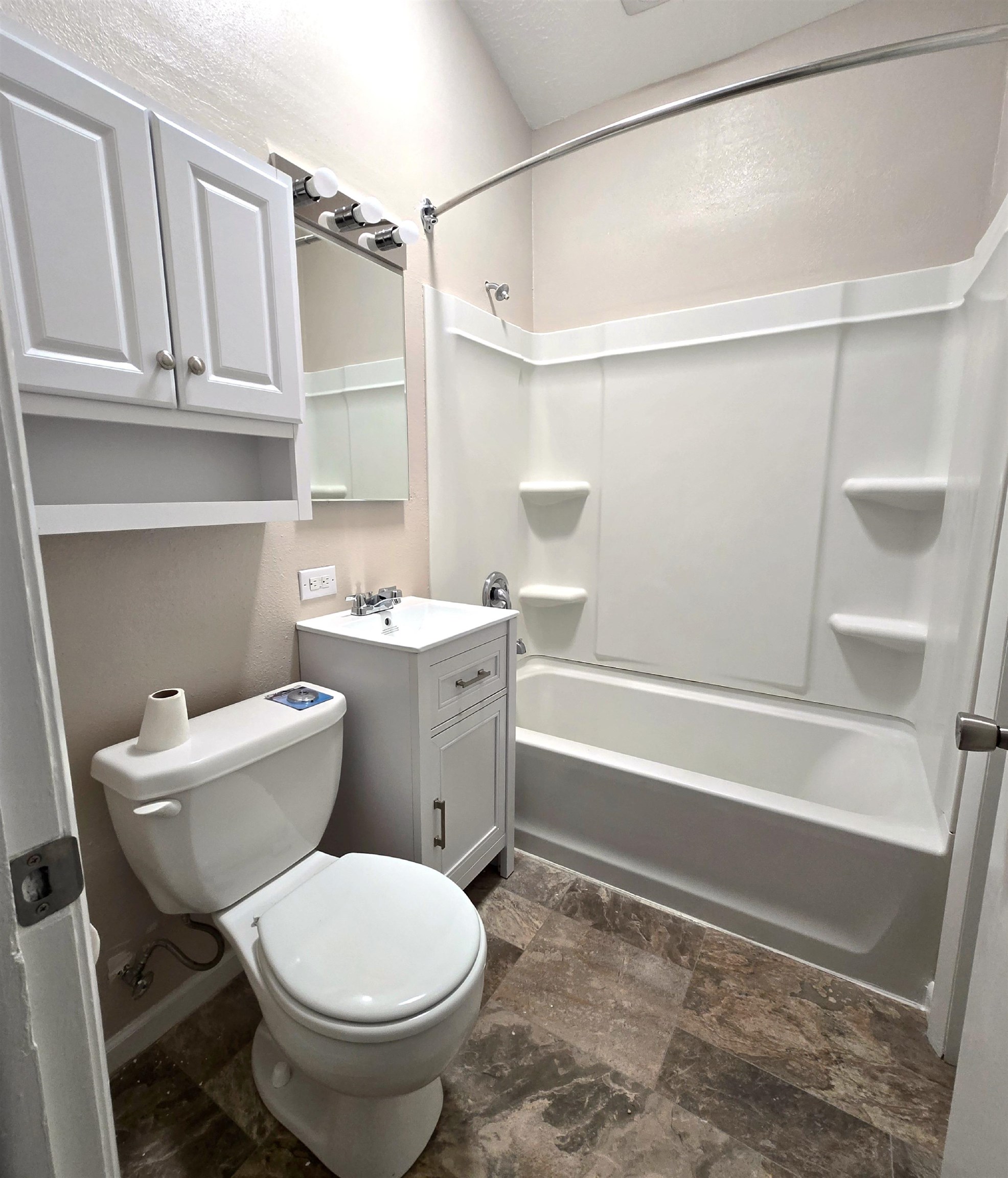 1228 Crescent Dr Property Photo 12