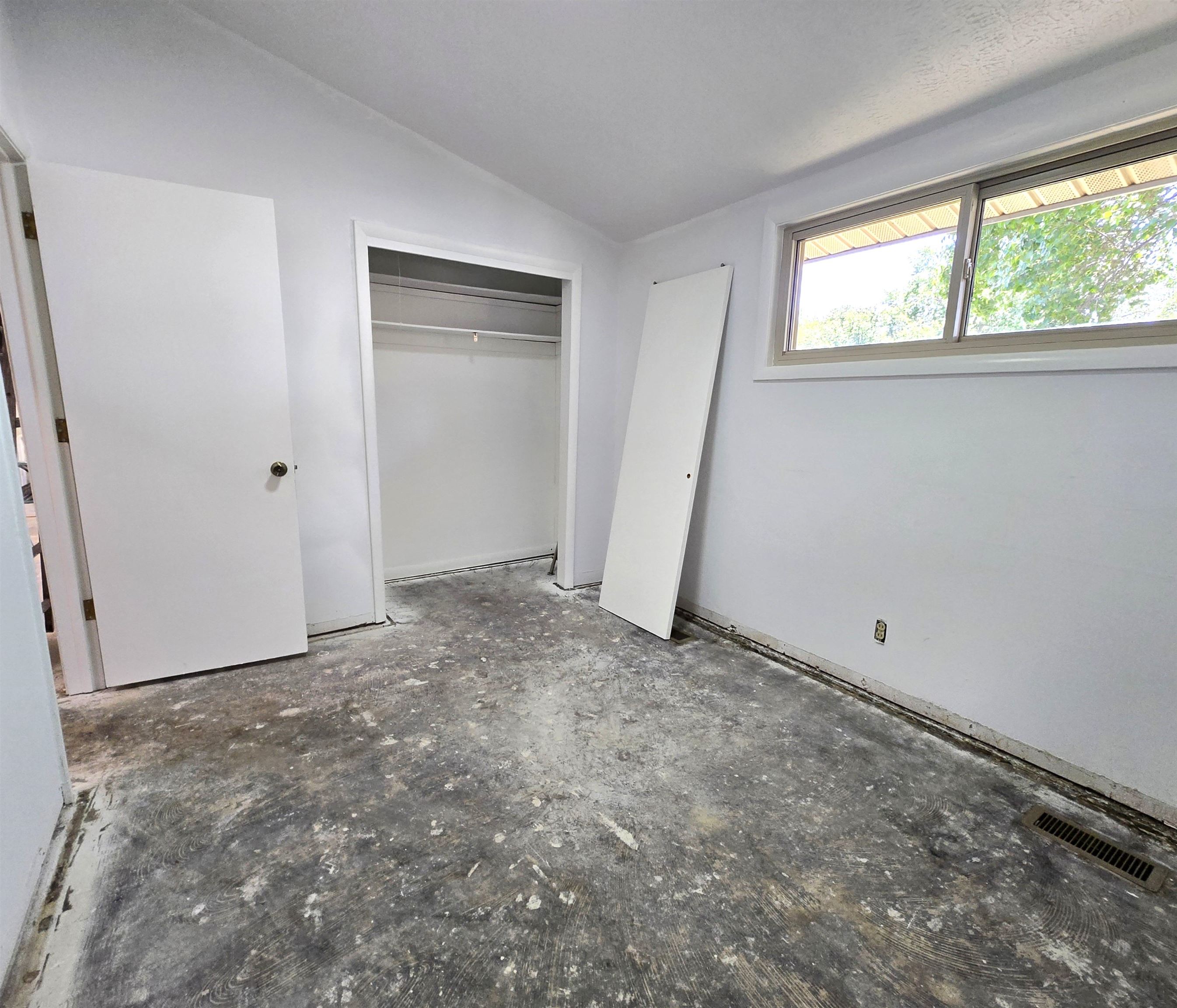 1228 Crescent Dr Property Photo 14