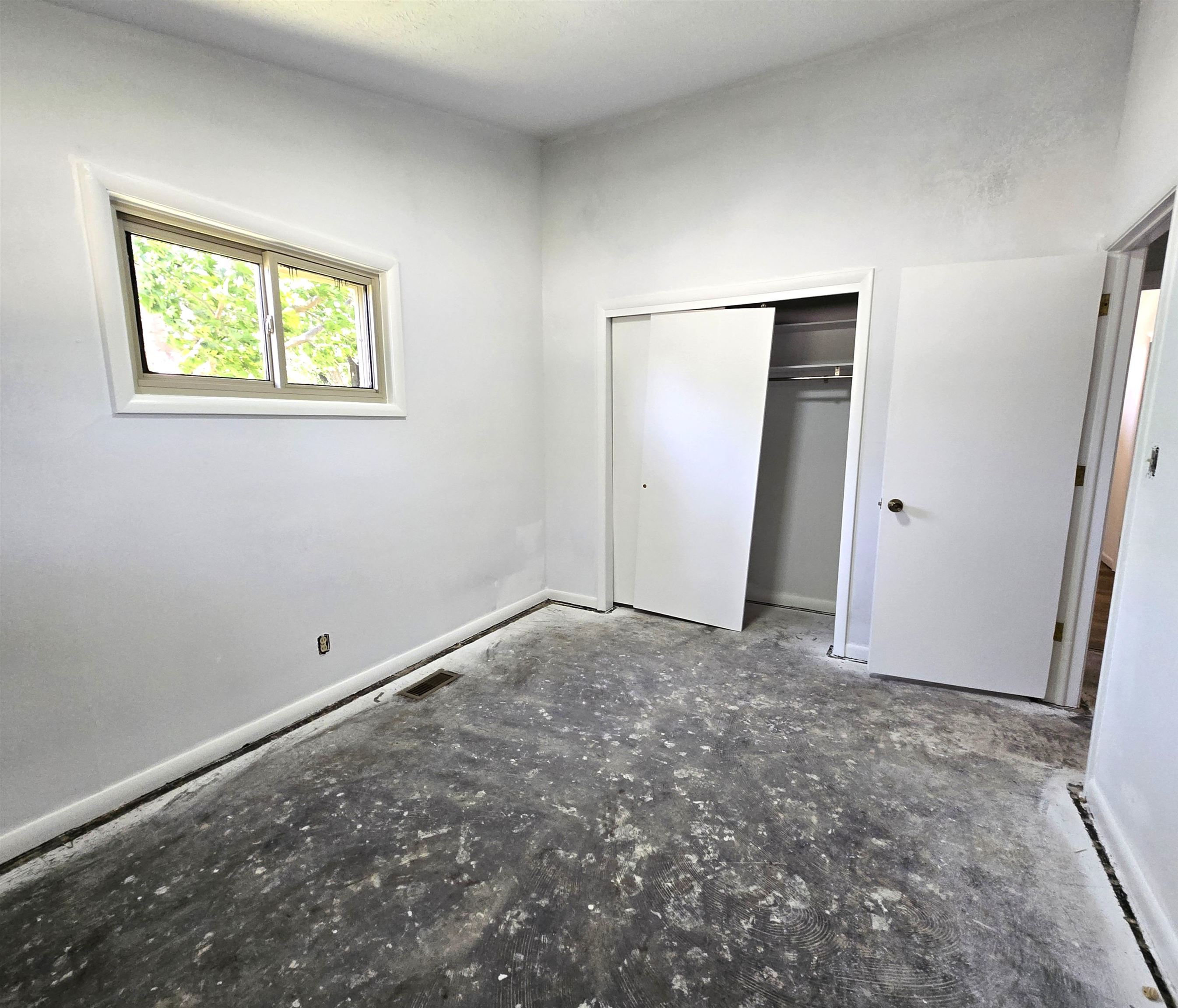 1228 Crescent Dr Property Photo 16