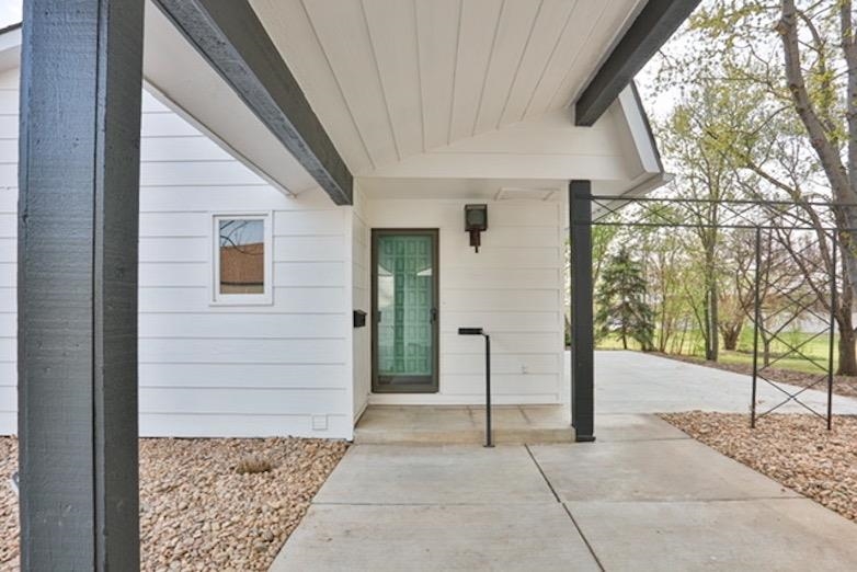 608 Plover Rd Property Photo 1