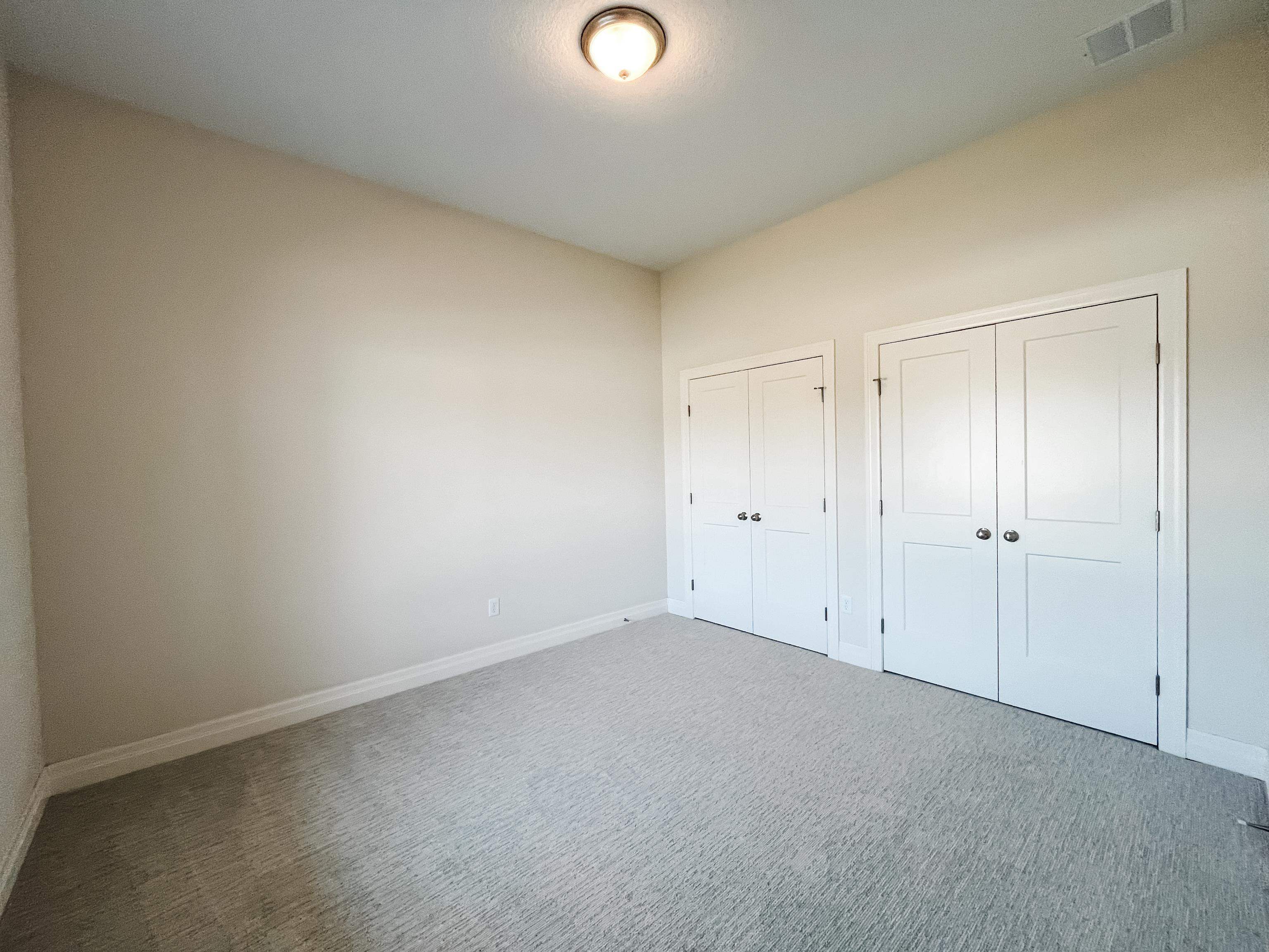 1631 N Forestview Ct Property Photo 17