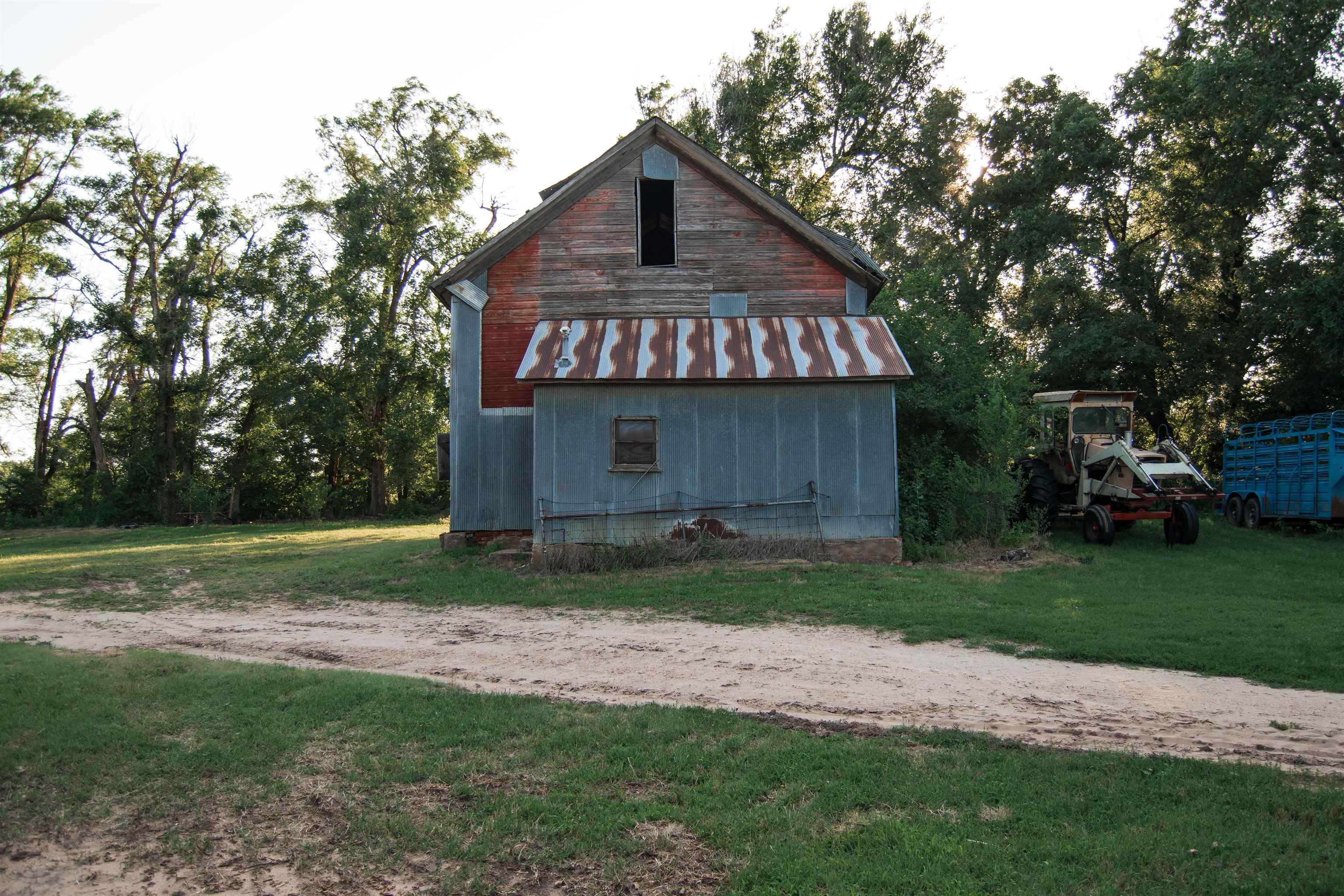 27008 W State Road 61 Property Photo 5