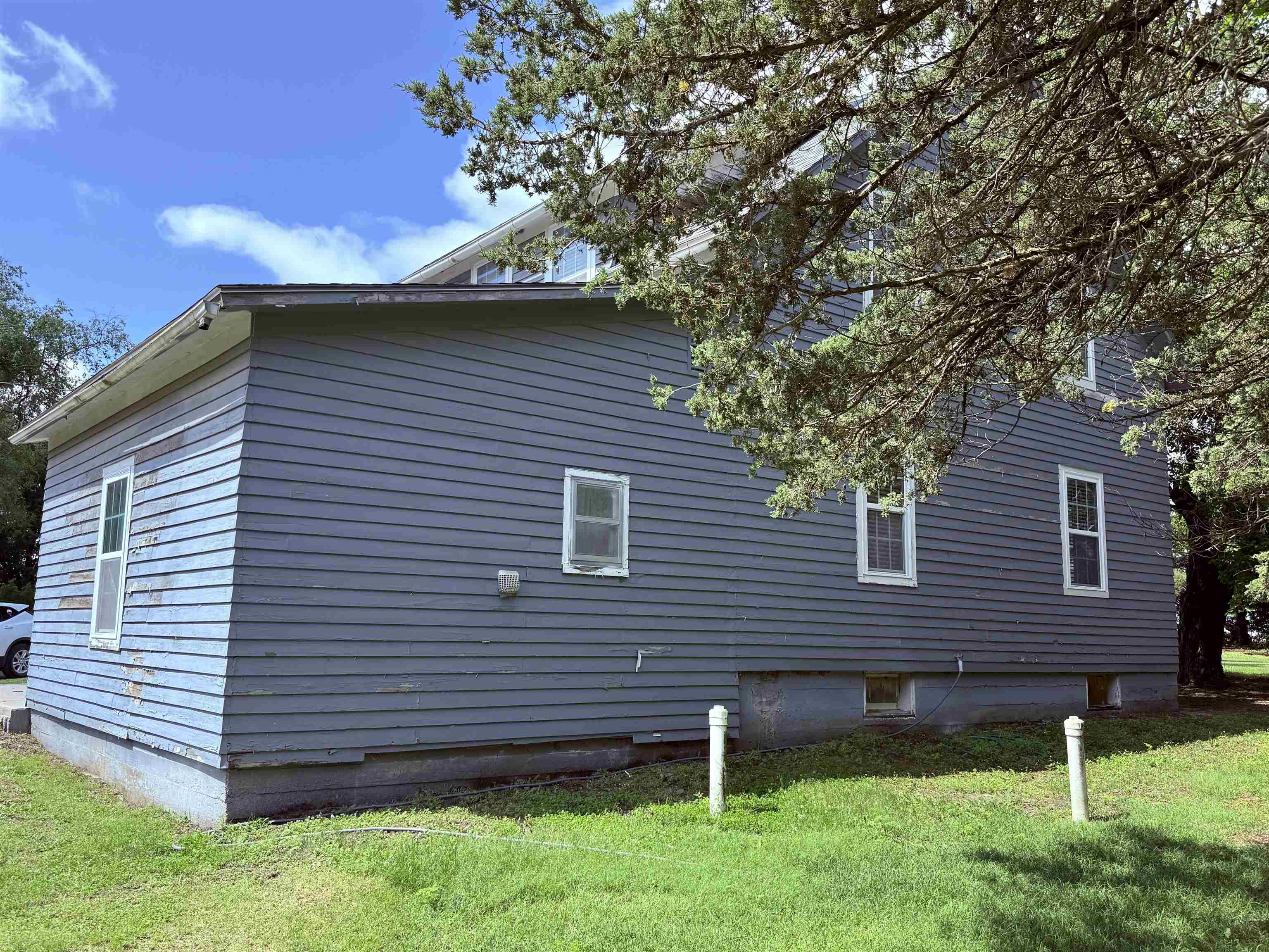 1910 Diamond Property Photo 15