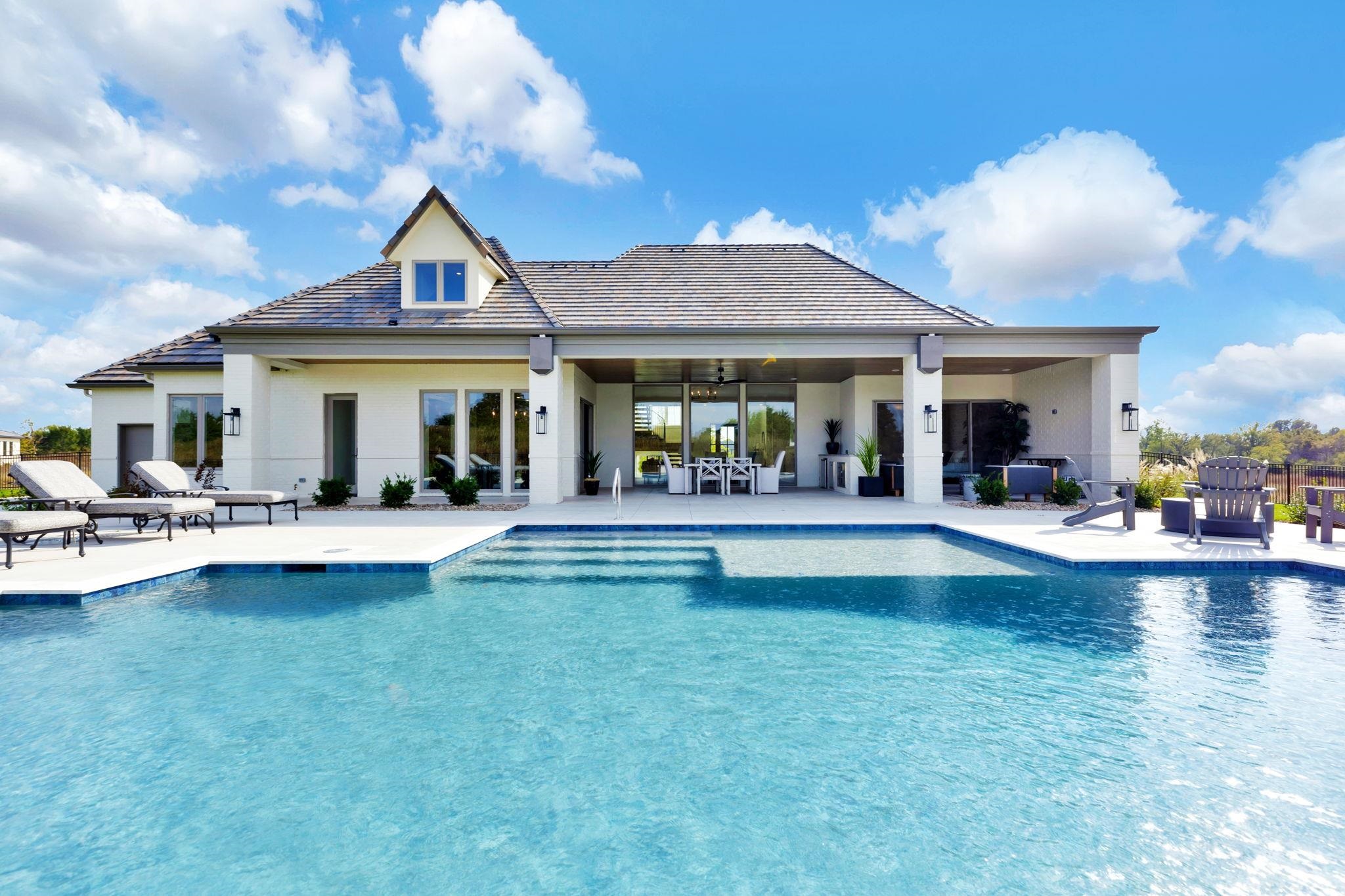 1102 E Flint Hills National Pkwy Property Photo 5