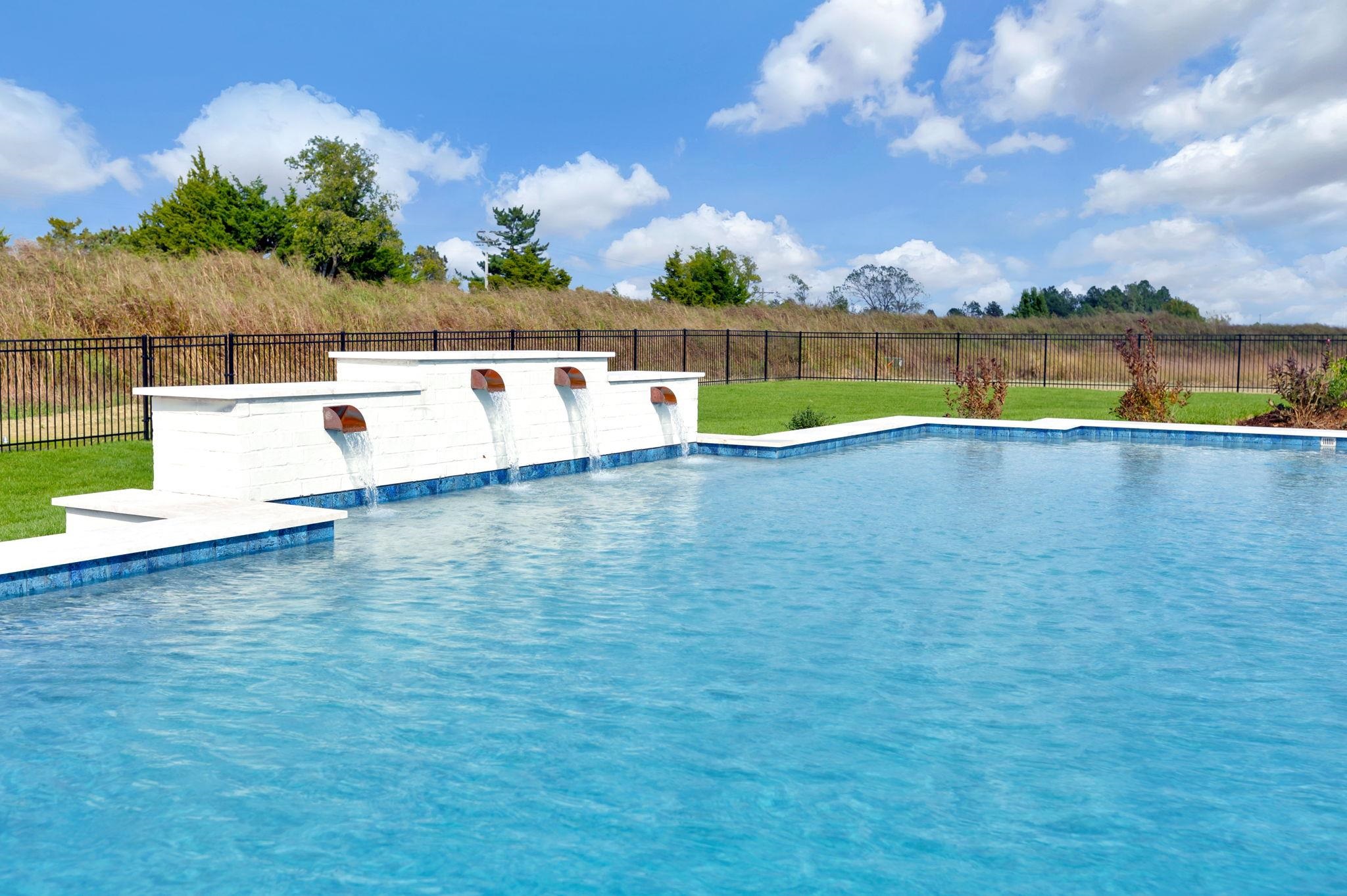 1102 E Flint Hills National Pkwy Property Photo 6