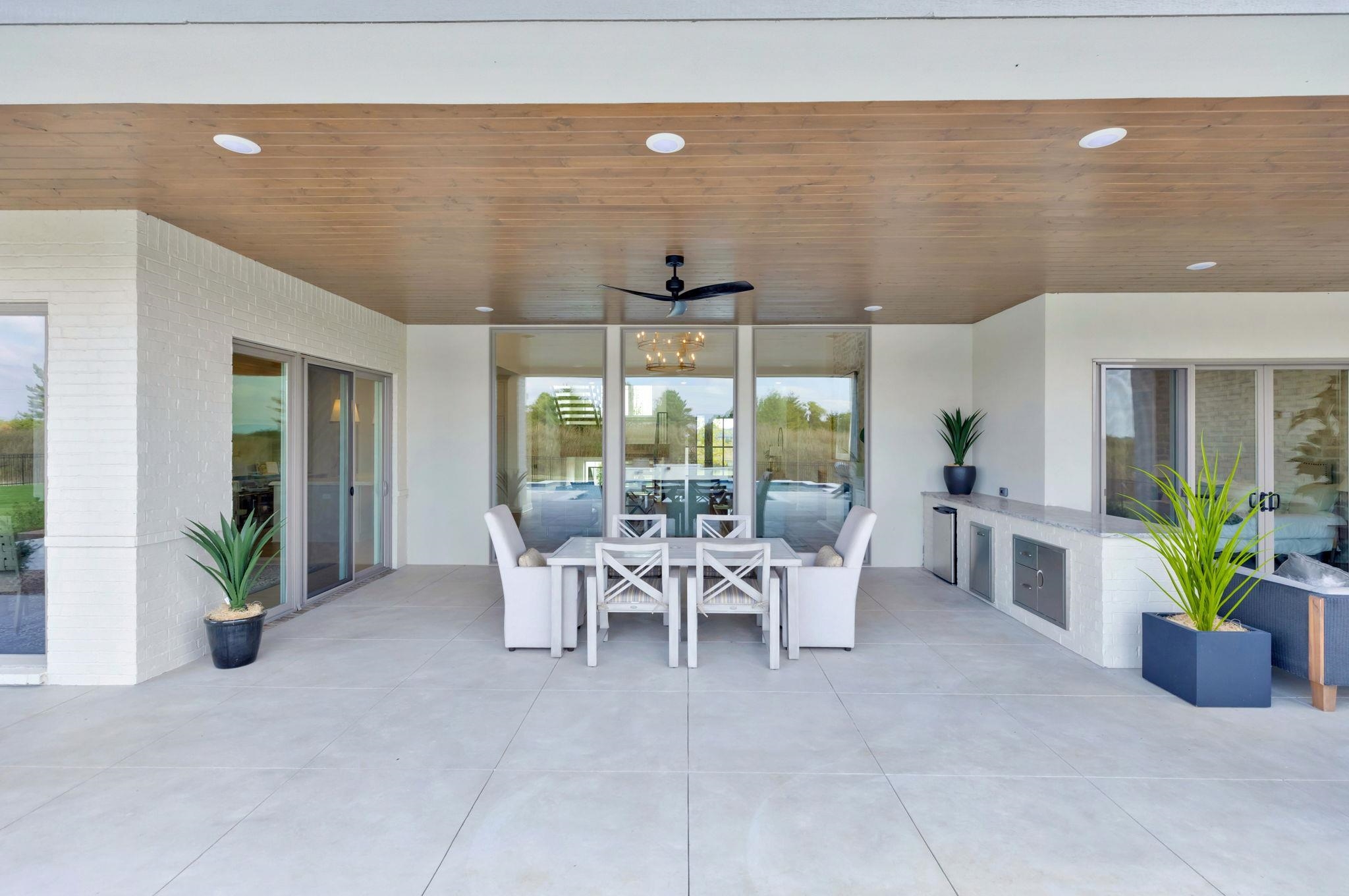 1102 E Flint Hills National Pkwy Property Photo 7