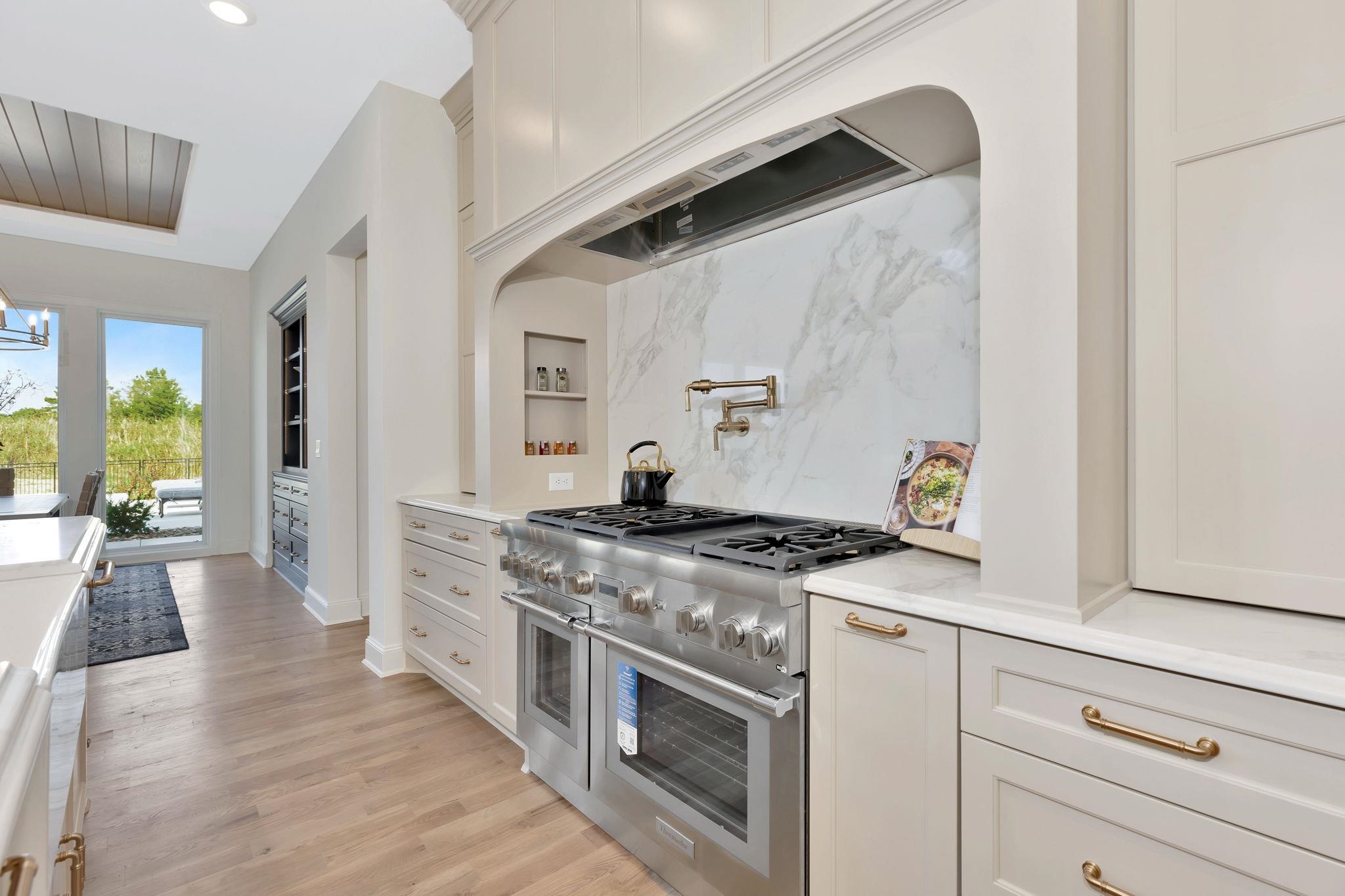 1102 E Flint Hills National Pkwy Property Photo 18