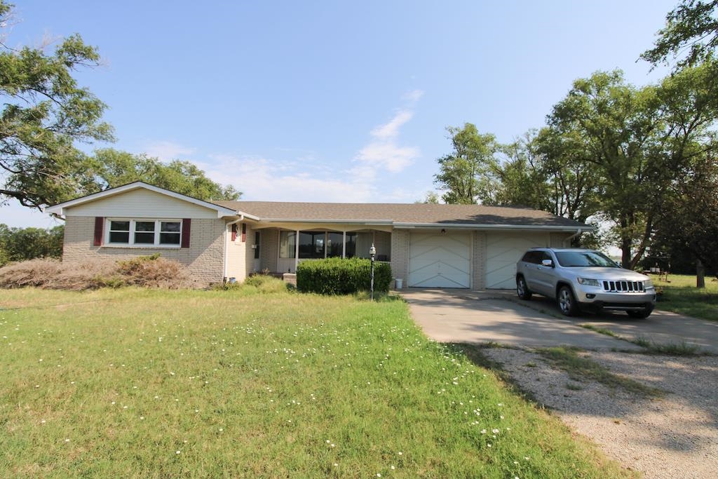 600 N Halstead Rd Property Photo 1