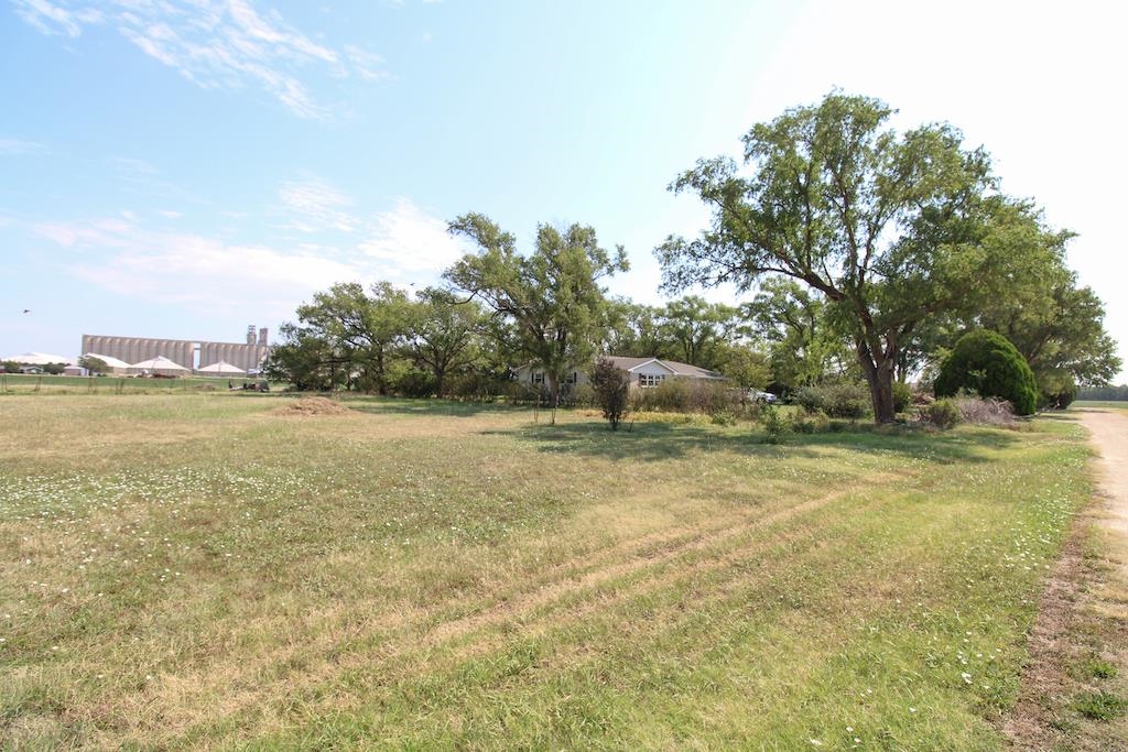 600 N Halstead Rd Property Photo 24