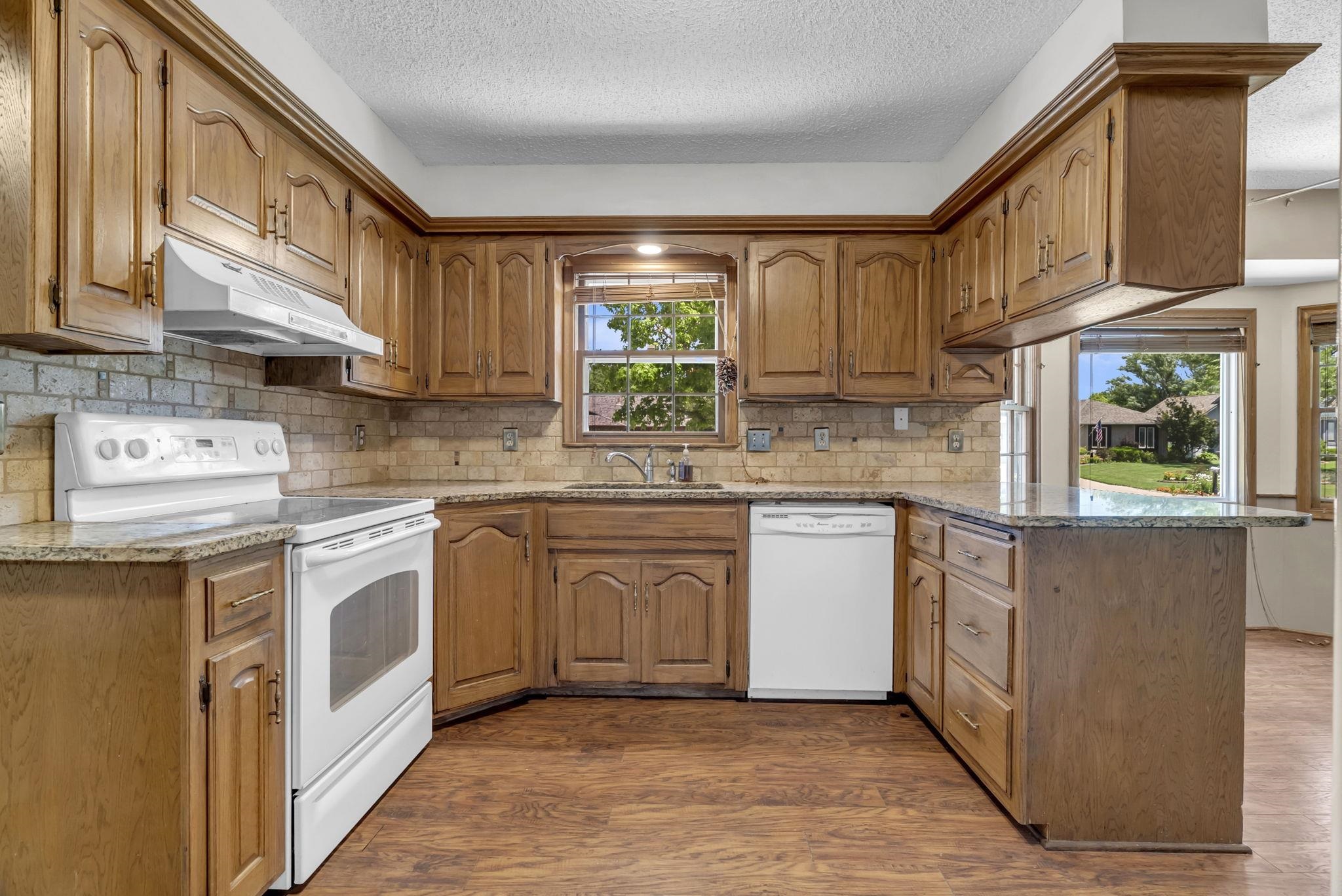 11521 W Texas St Property Photo 22