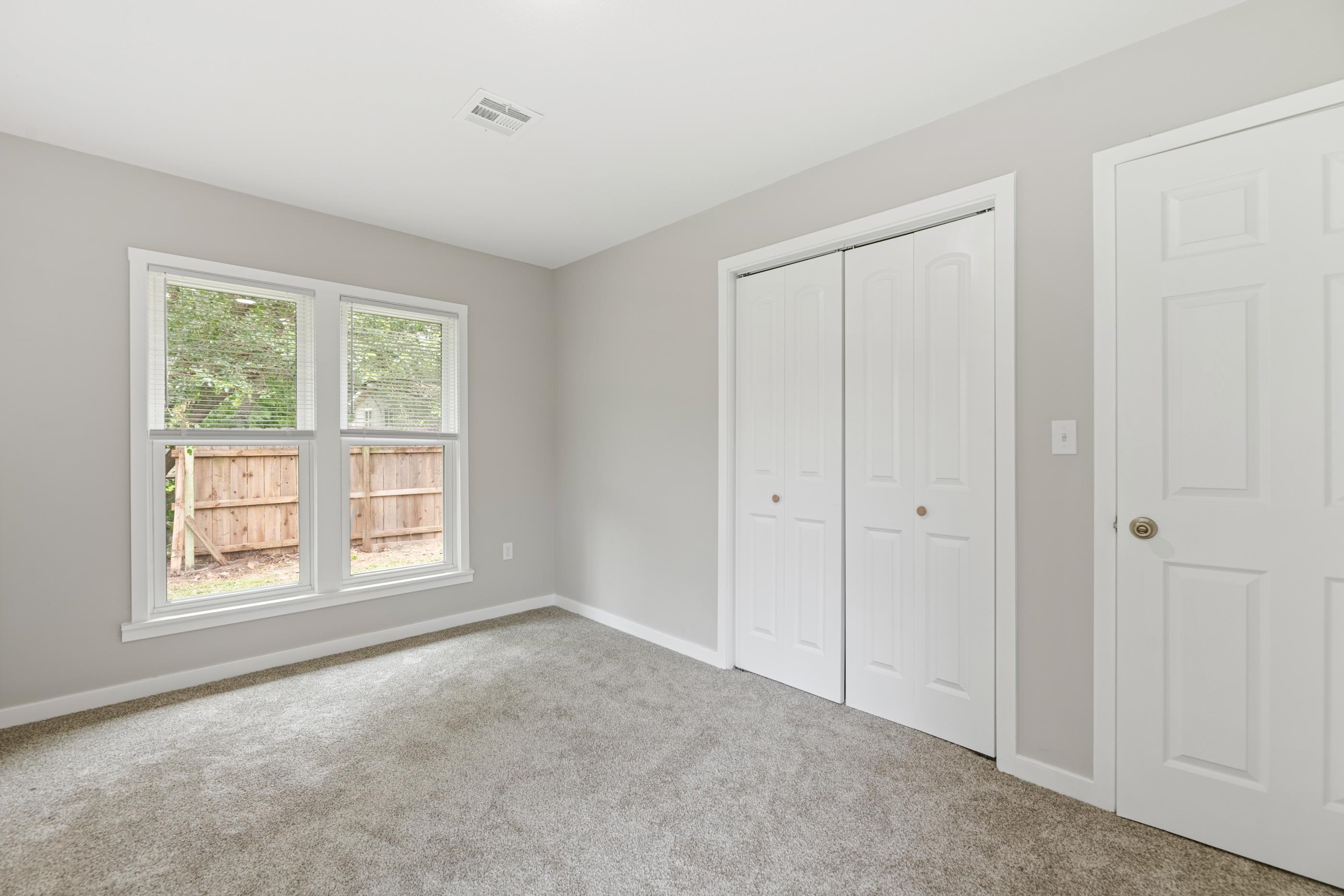 820 N Brownthrush Ln Property Photo 16