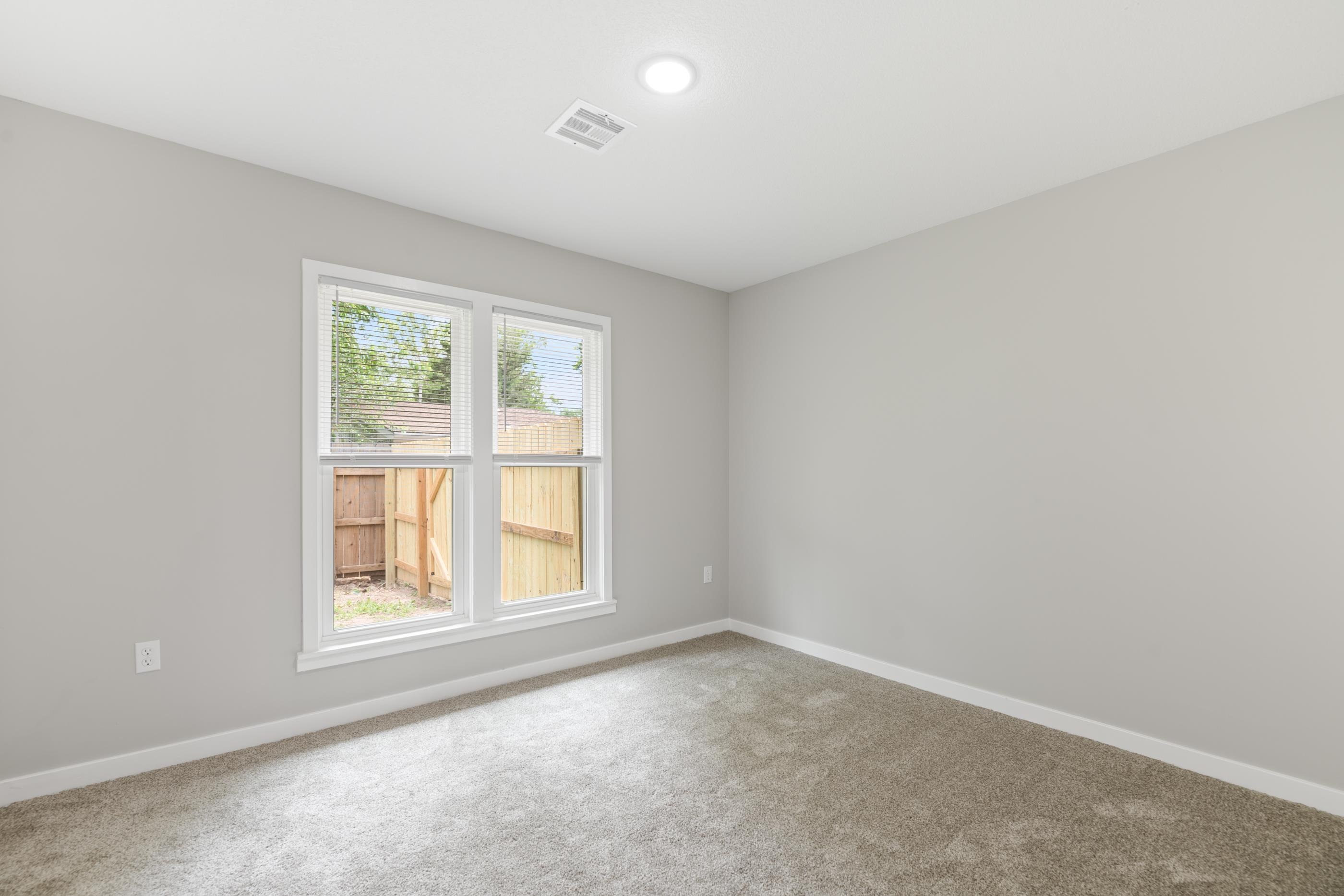 820 N Brownthrush Ln Property Photo 19