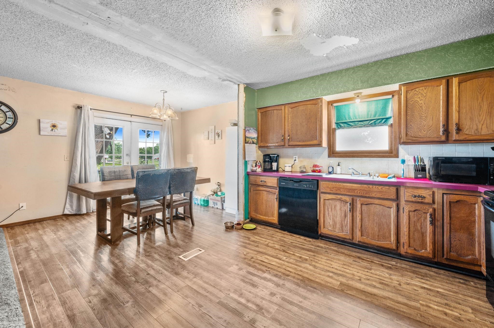 2108 W 46th St S Property Photo 13
