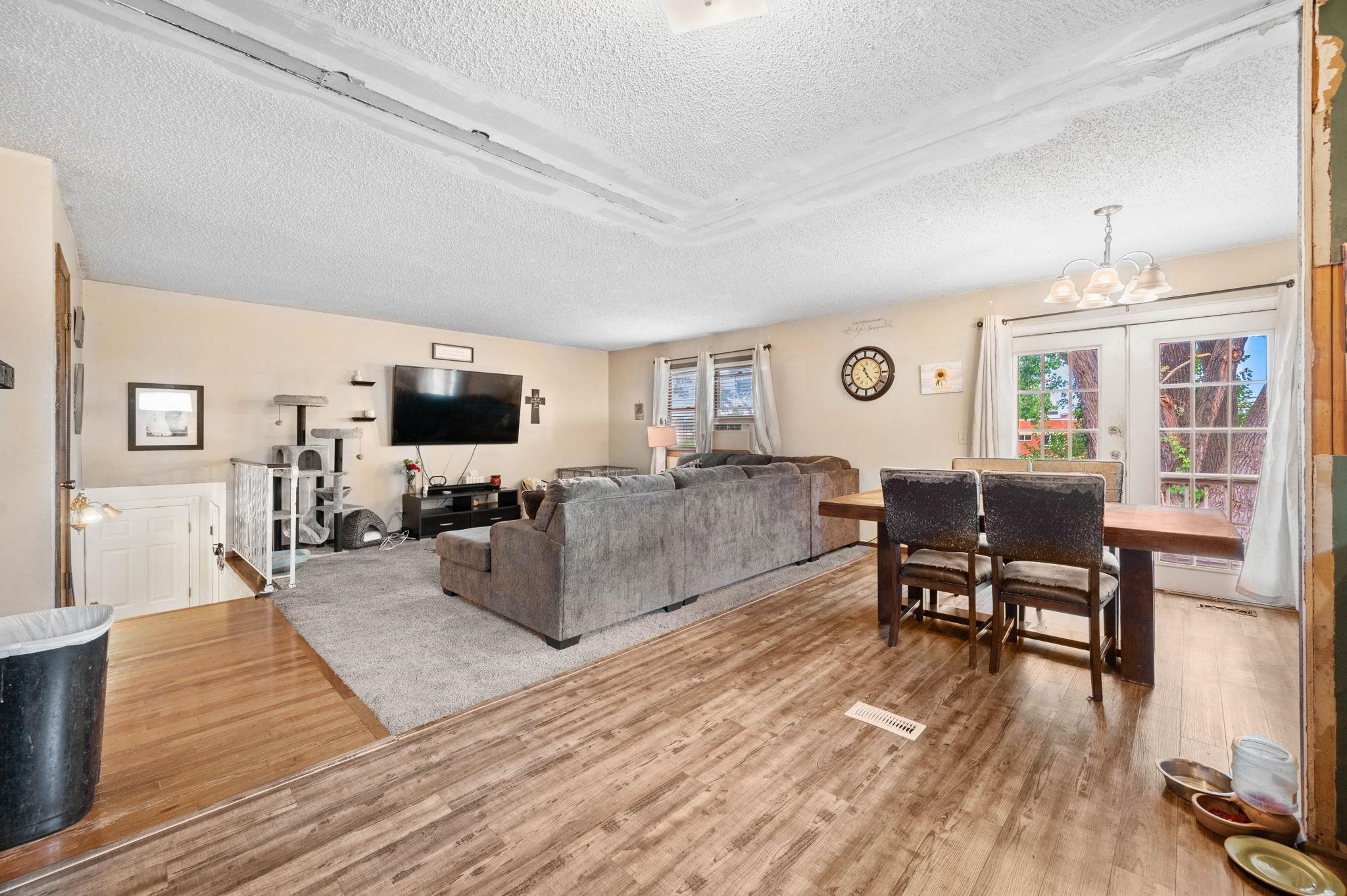 2108 W 46th St S Property Photo 14