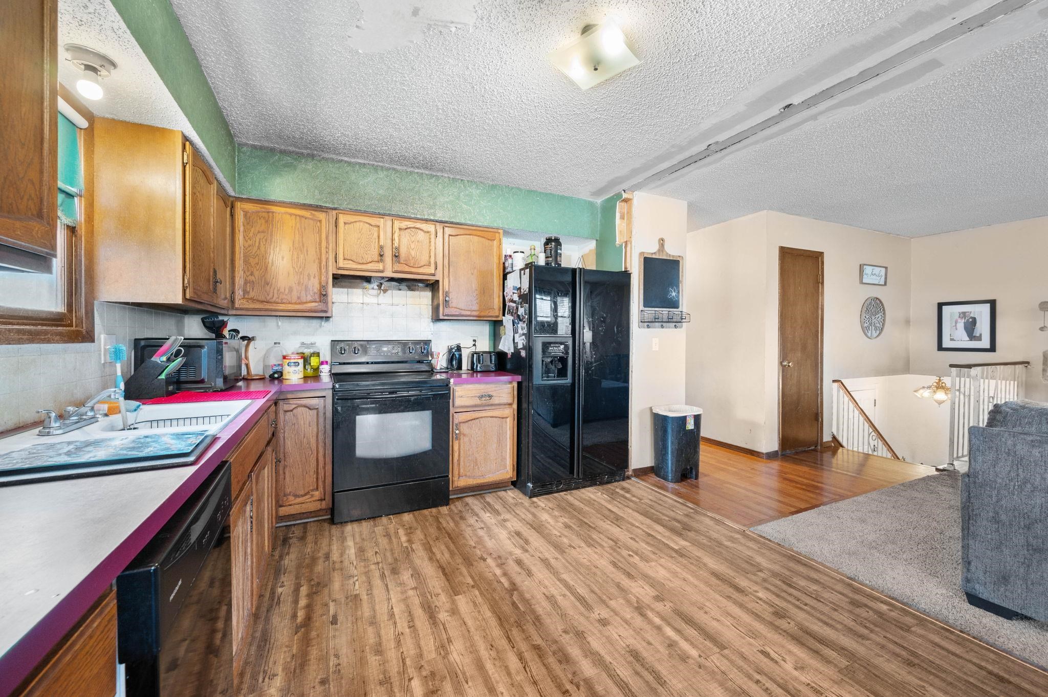 2108 W 46th St S Property Photo 15