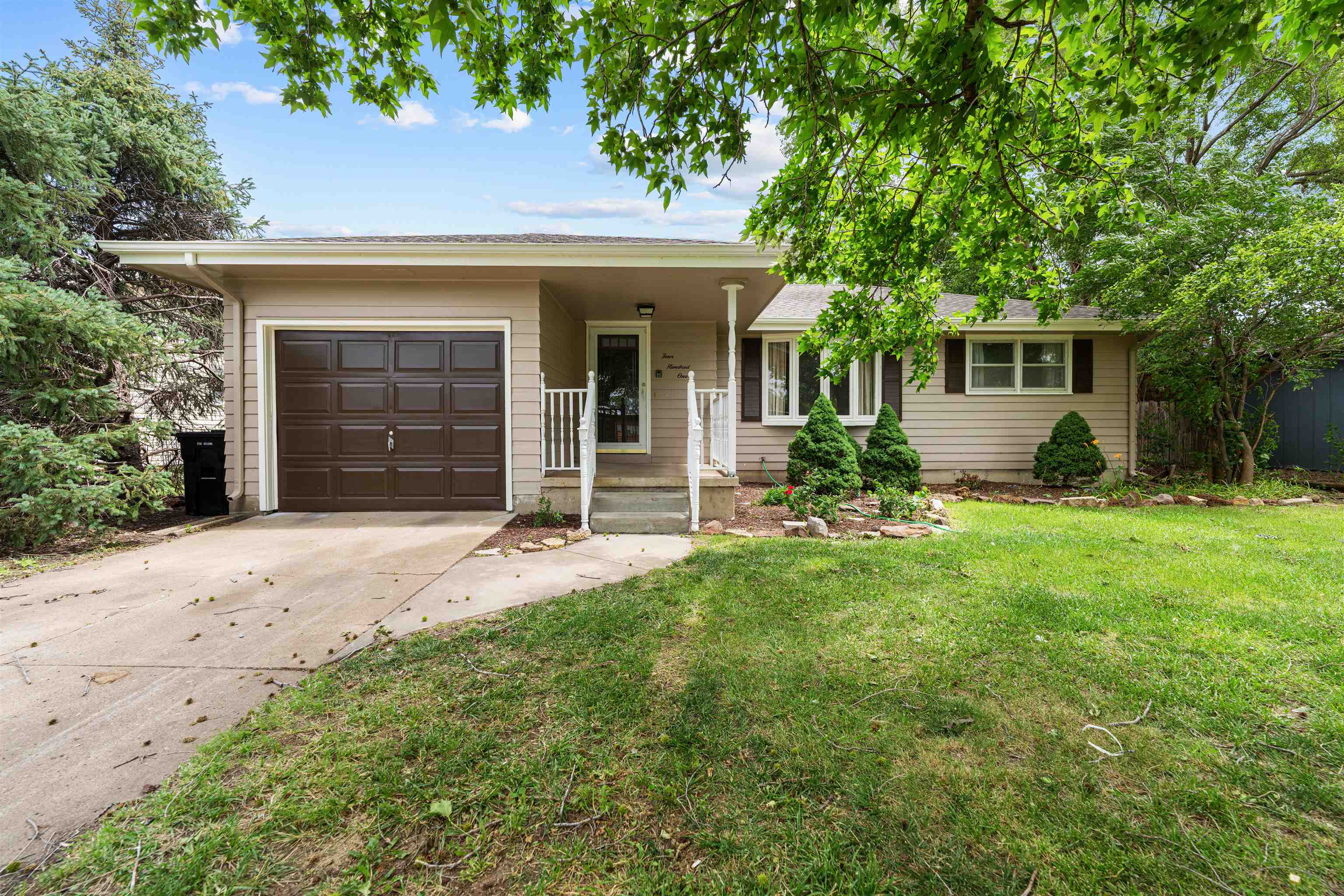 401 Reed Ave Property Photo 1