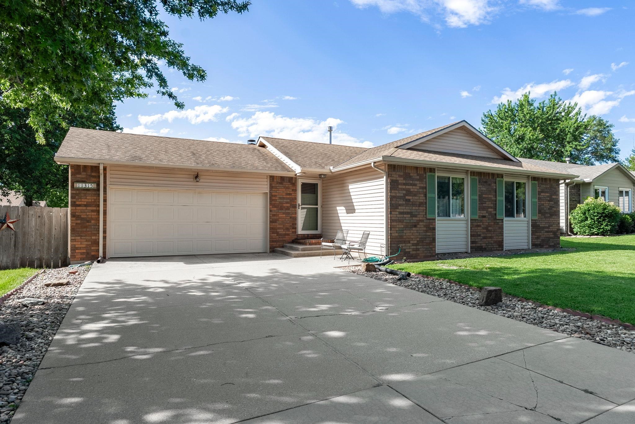 11315 W Cindy St Property Photo 4