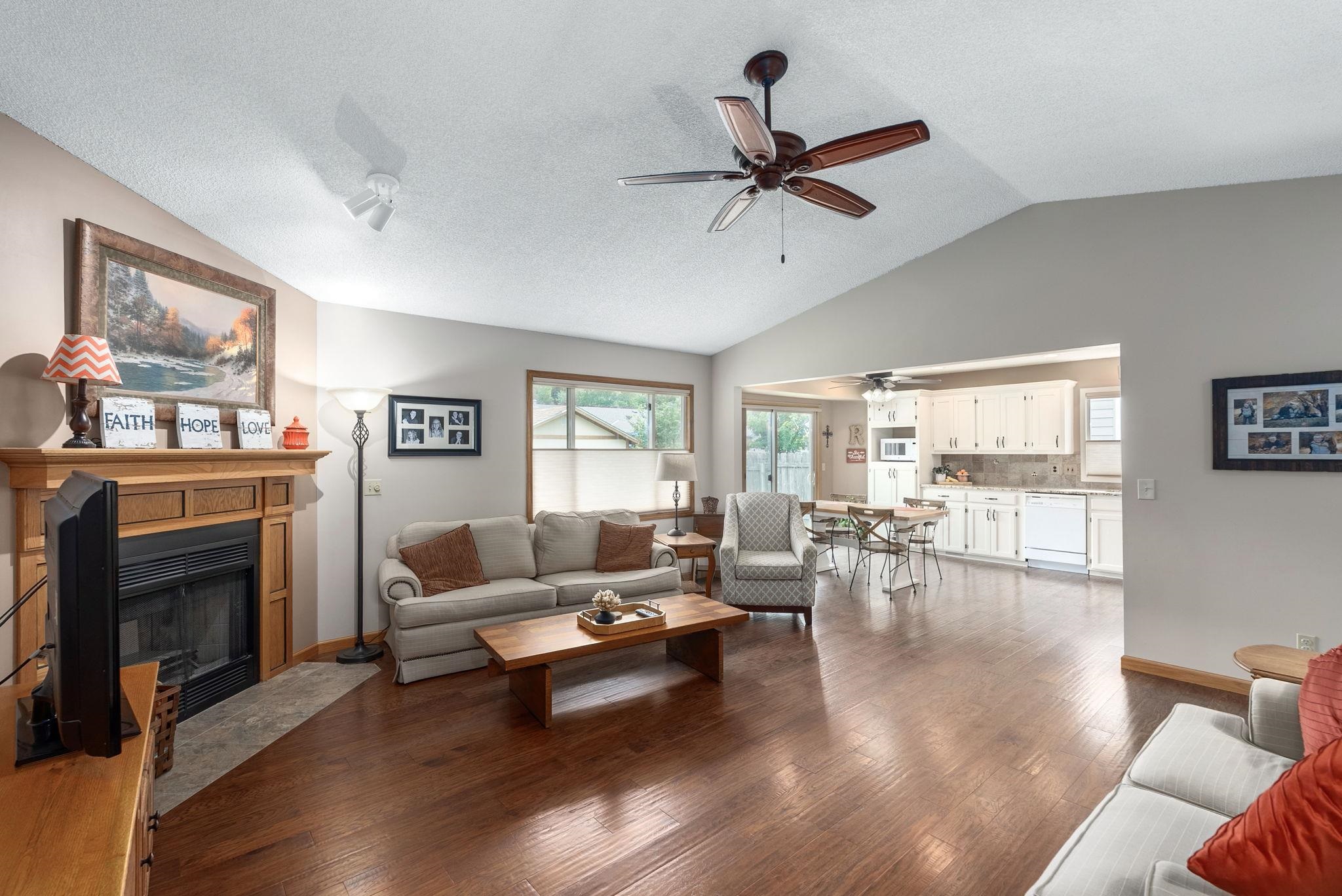11315 W Cindy St Property Photo 5