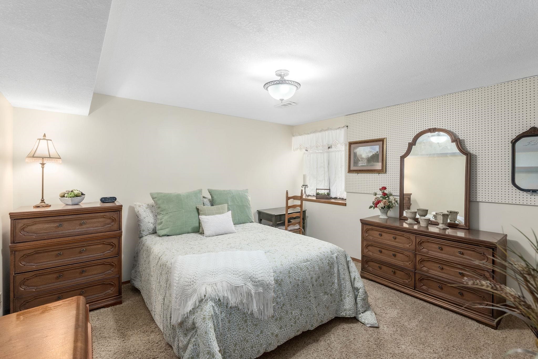 11315 W Cindy St Property Photo 23