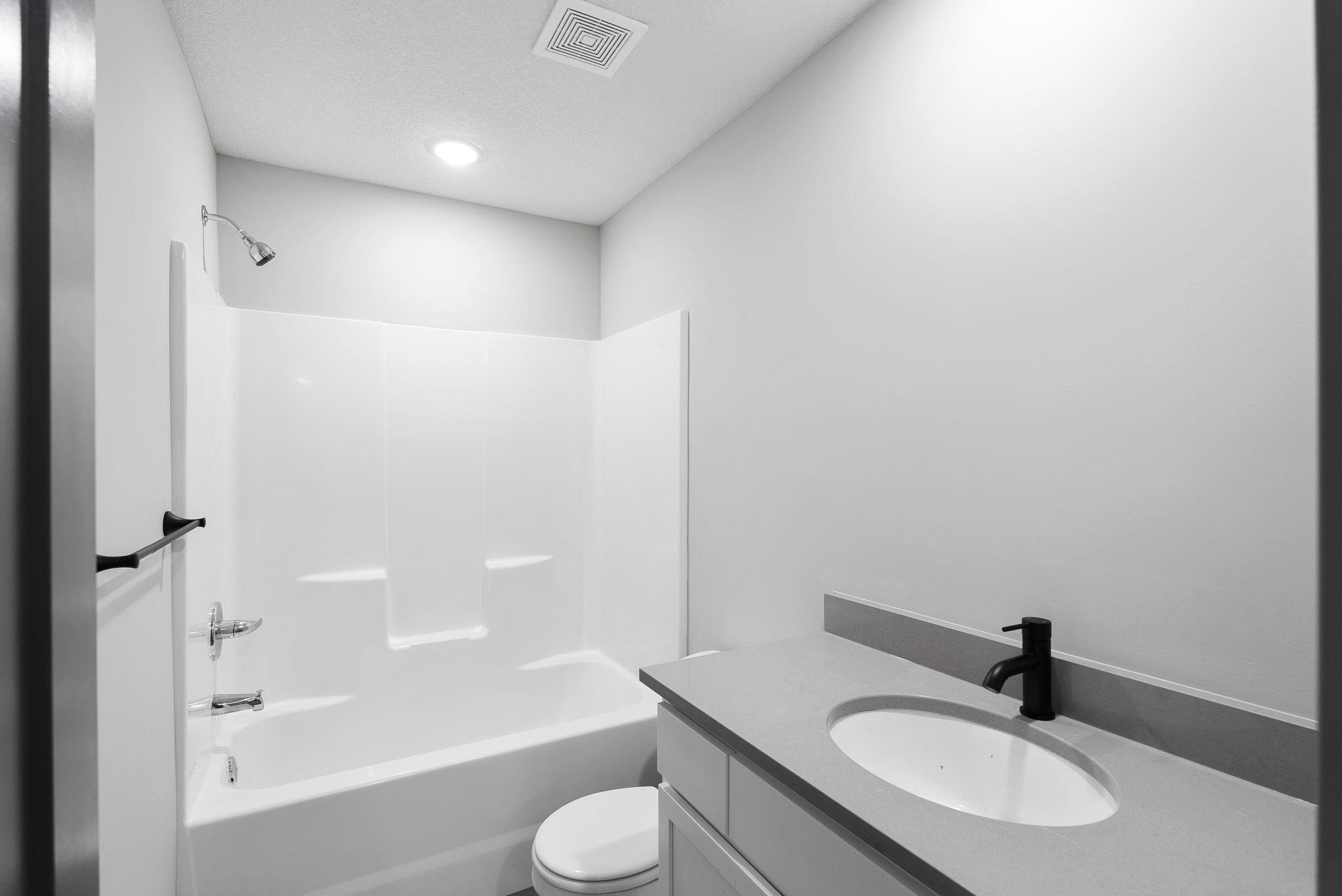 4437 S Mount Carmel Ave Property Photo 21