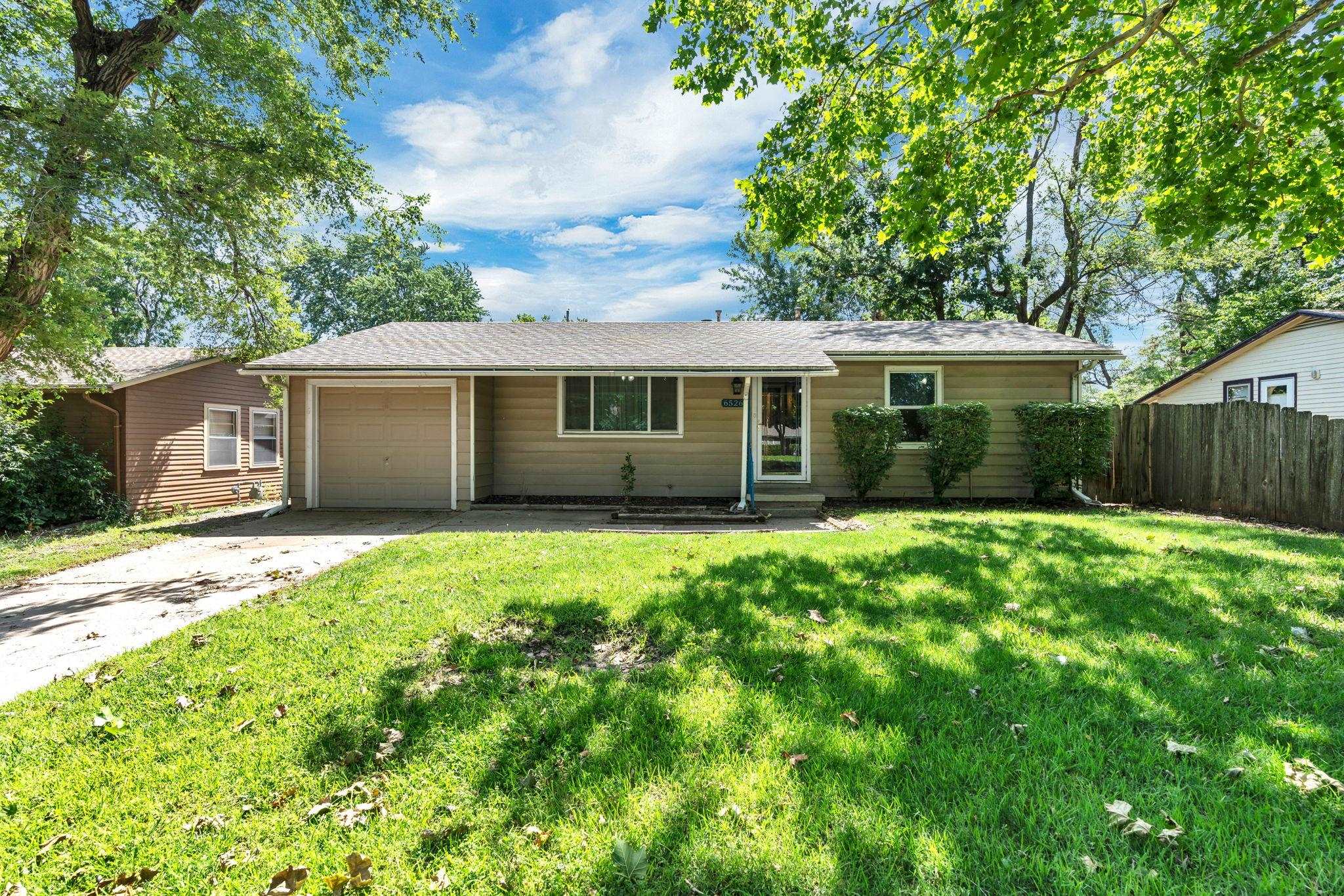 6526 N Hydraulic St Property Photo 1