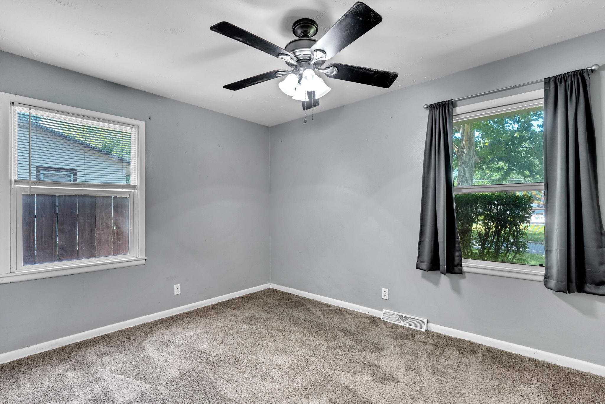 6526 N Hydraulic St Property Photo 18