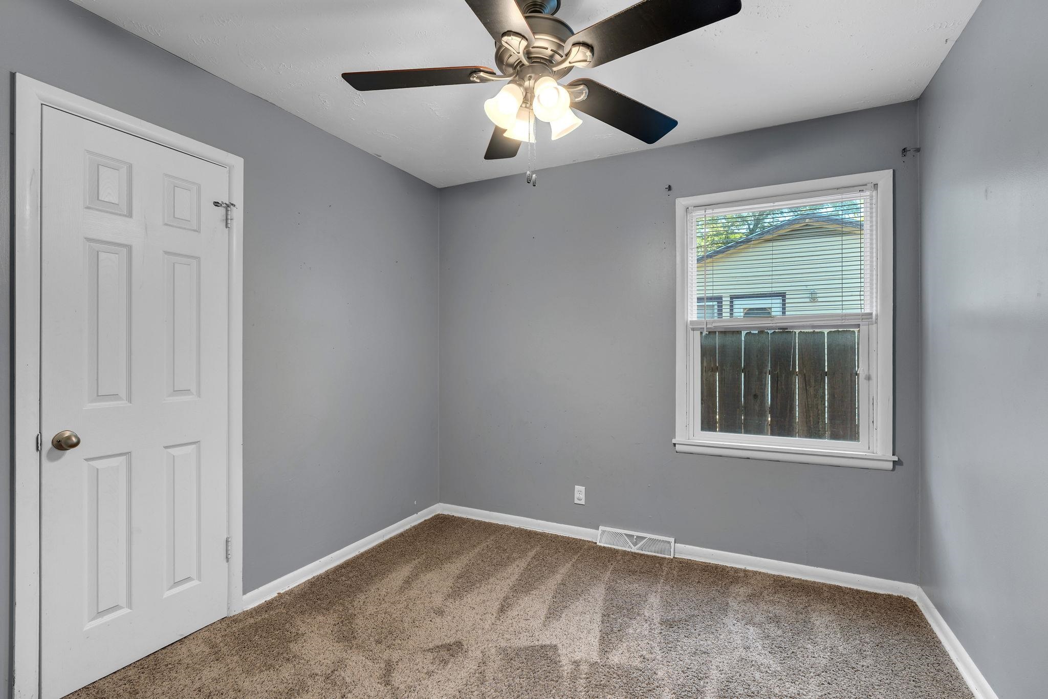 6526 N Hydraulic St Property Photo 20