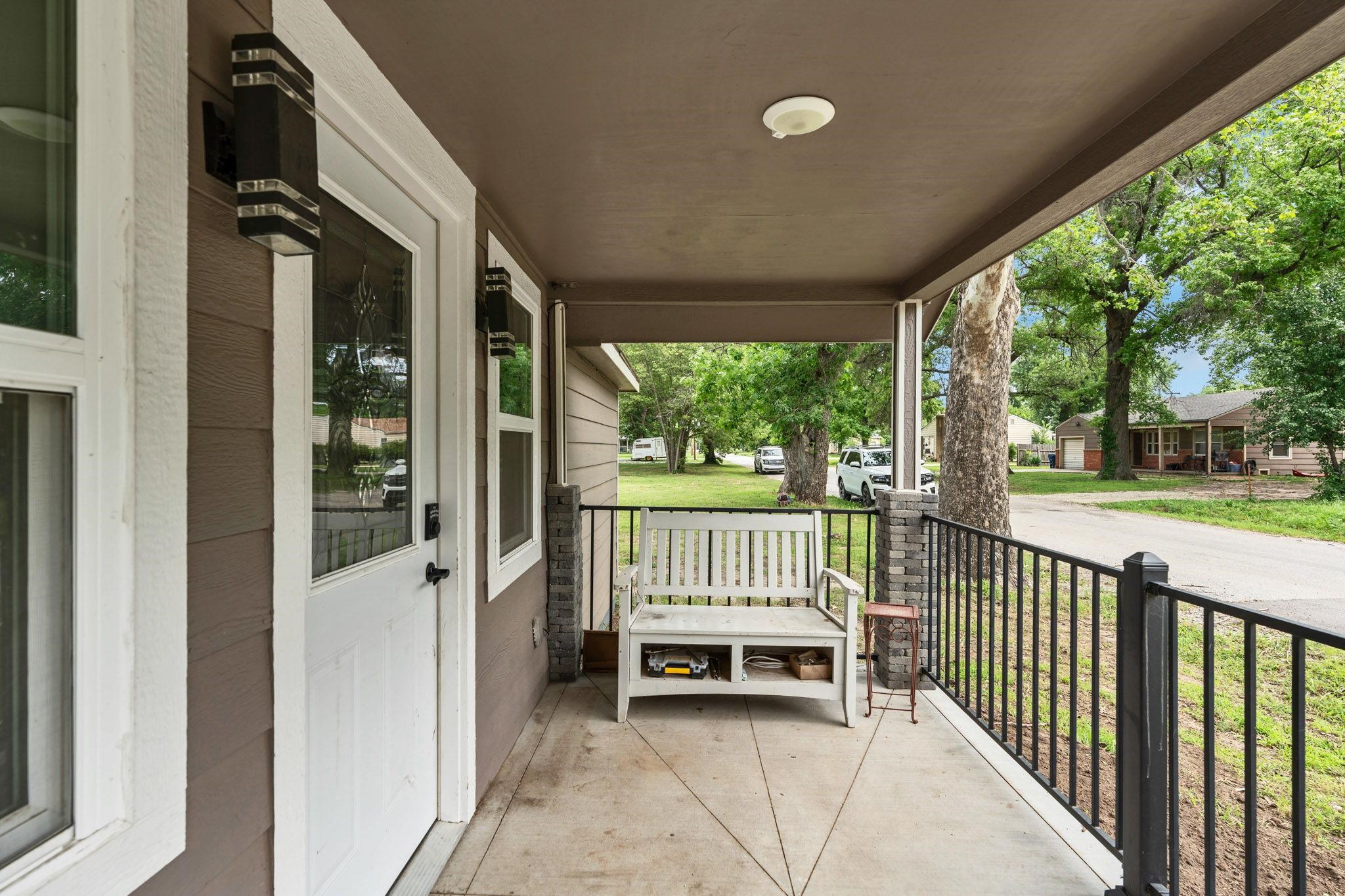 723 N Line St Property Photo 5