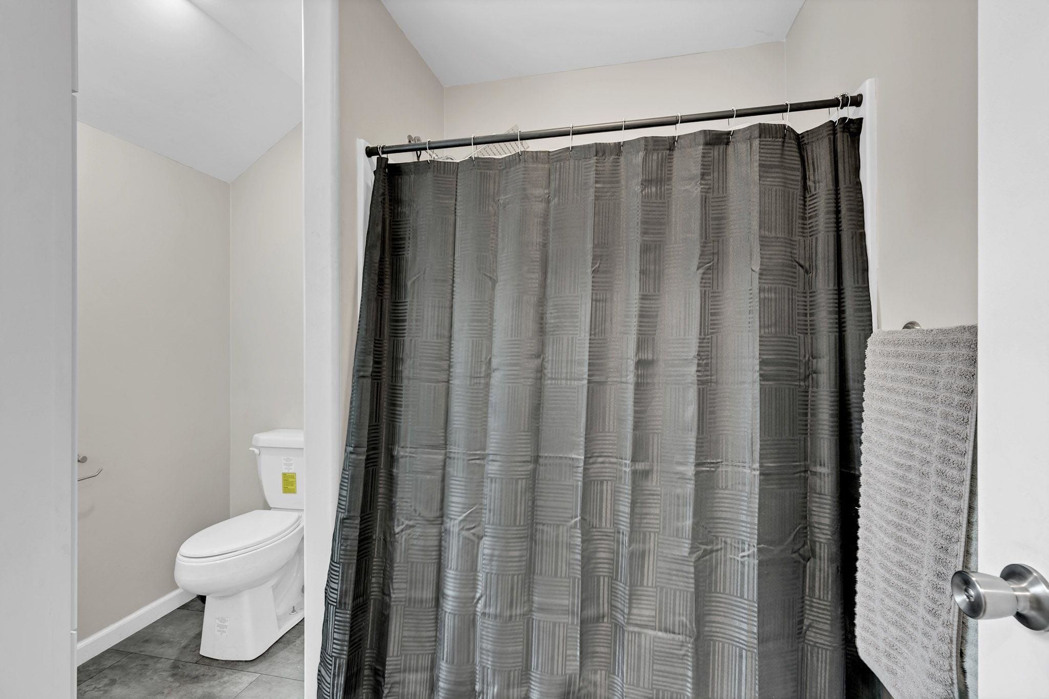 723 N Line St Property Photo 15