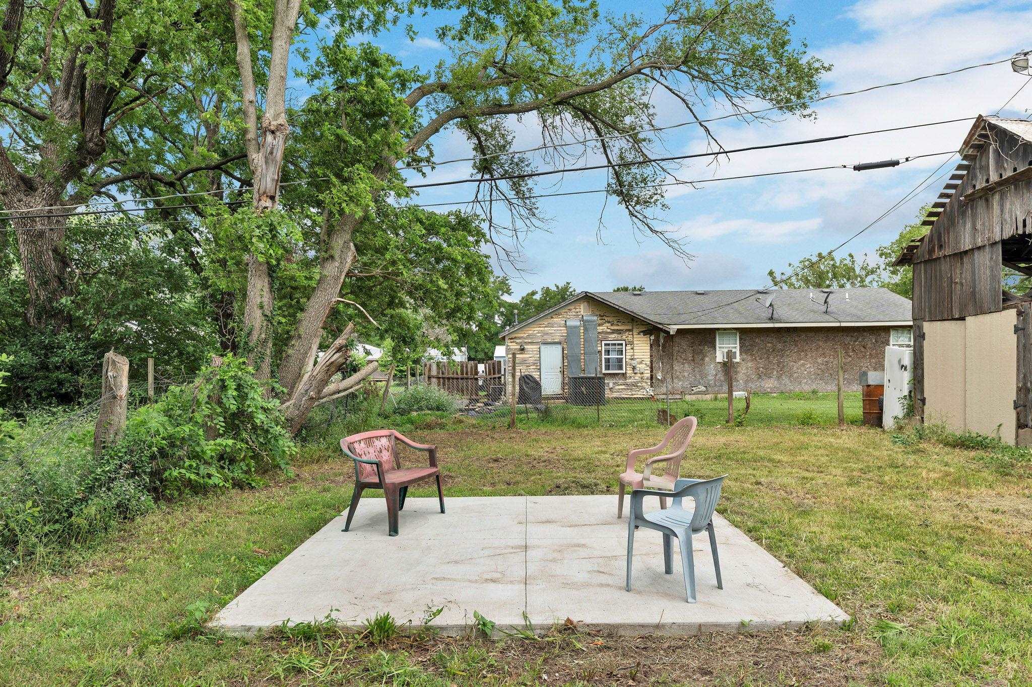 723 N Line St Property Photo 25