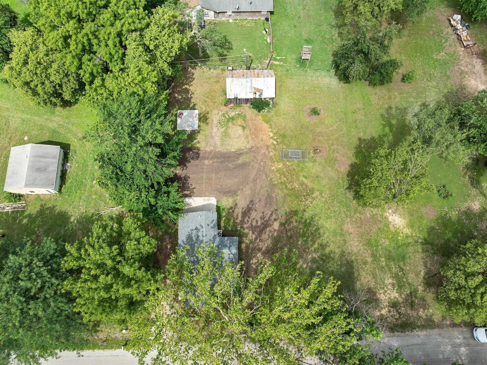 723 N Line St Property Photo 26