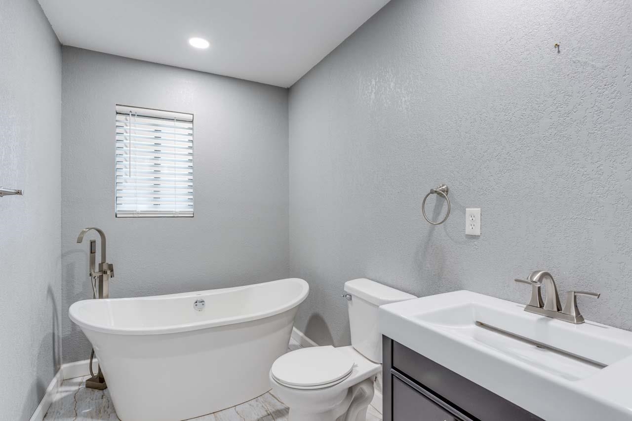 1616 N Perry Ave Property Photo 22