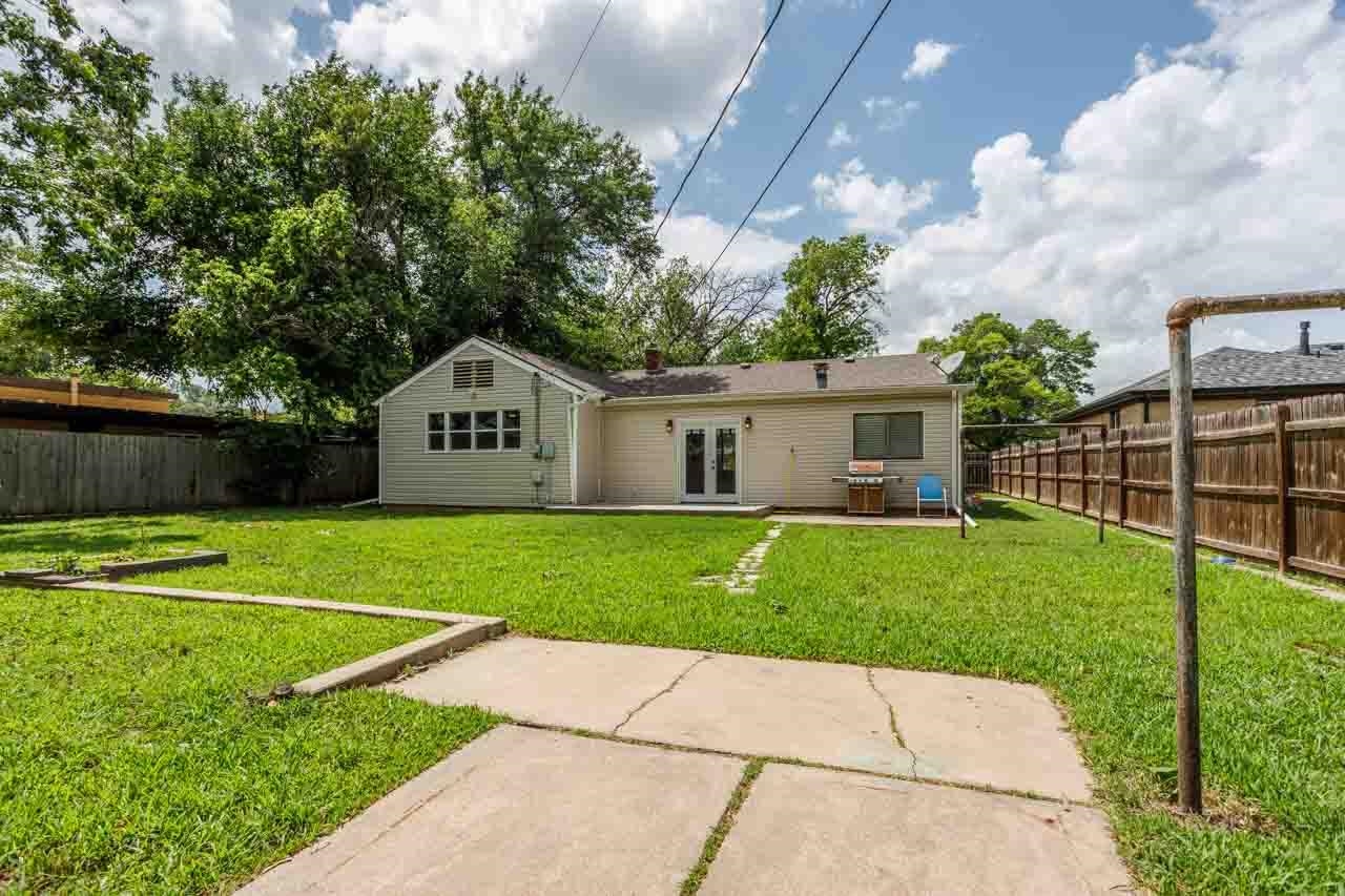 1616 N Perry Ave Property Photo 25