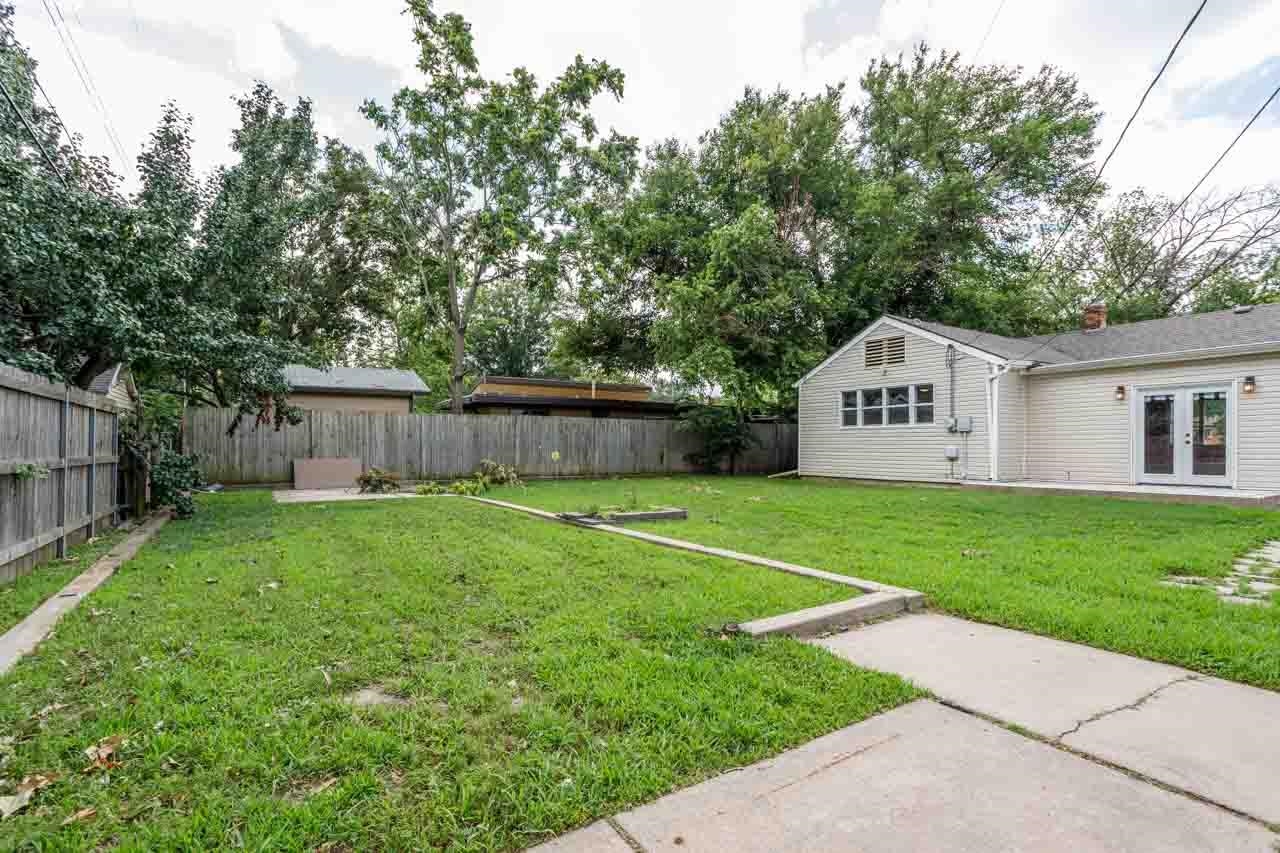 1616 N Perry Ave Property Photo 26