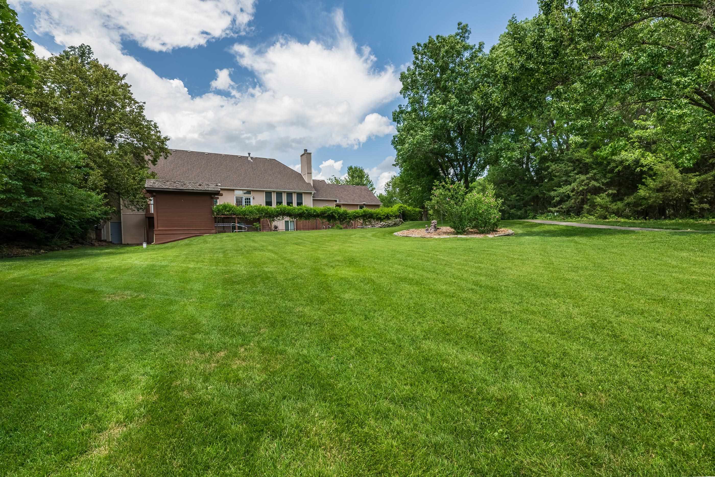 1102 N Prescott Cir Property Photo 4