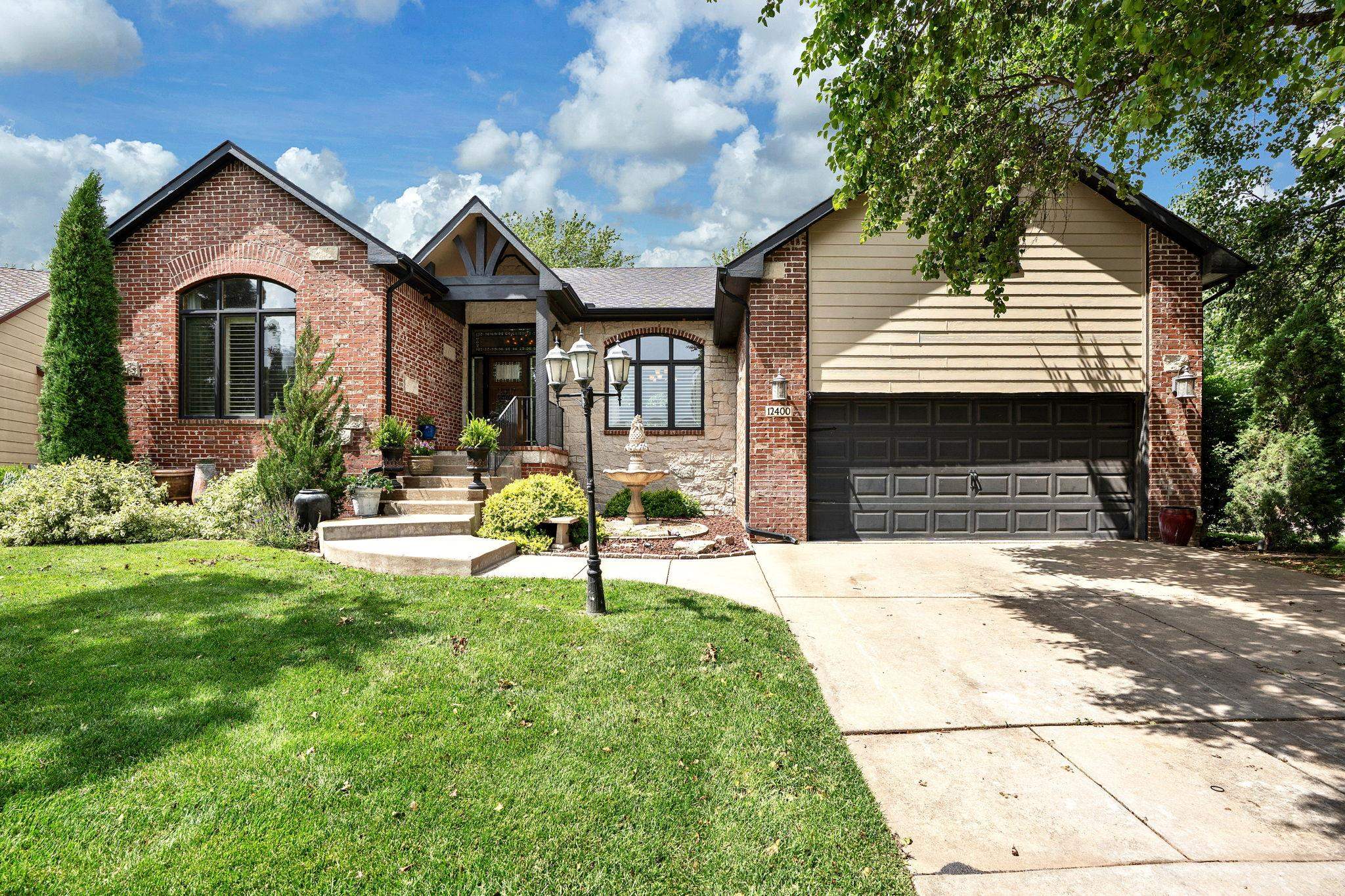 12400 W Jayson Ln Property Photo 1