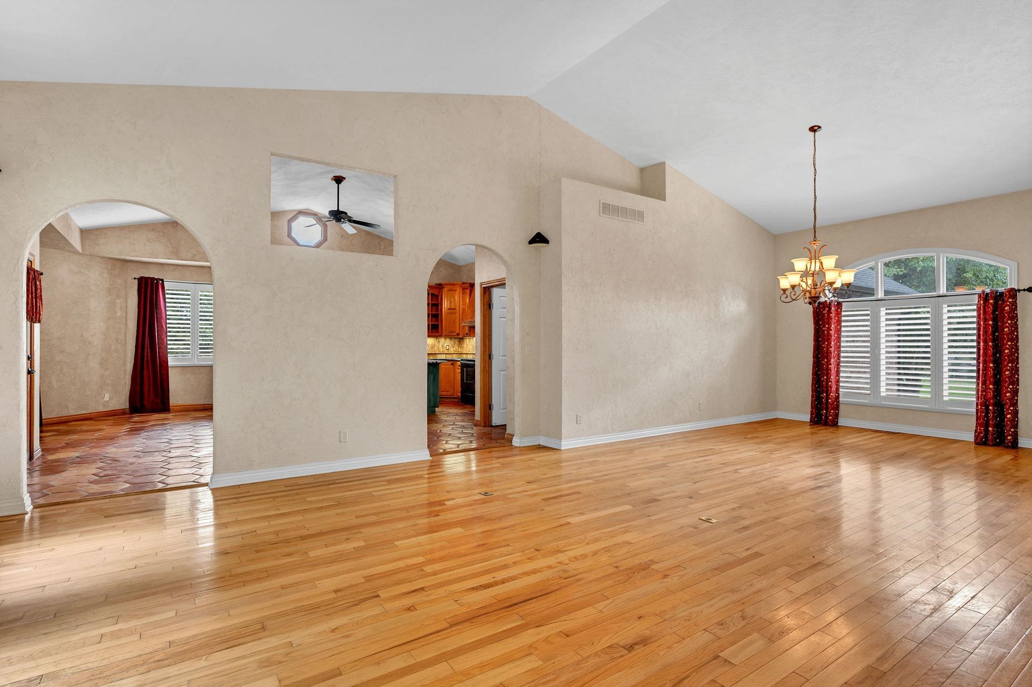 12400 W Jayson Ln Property Photo 7