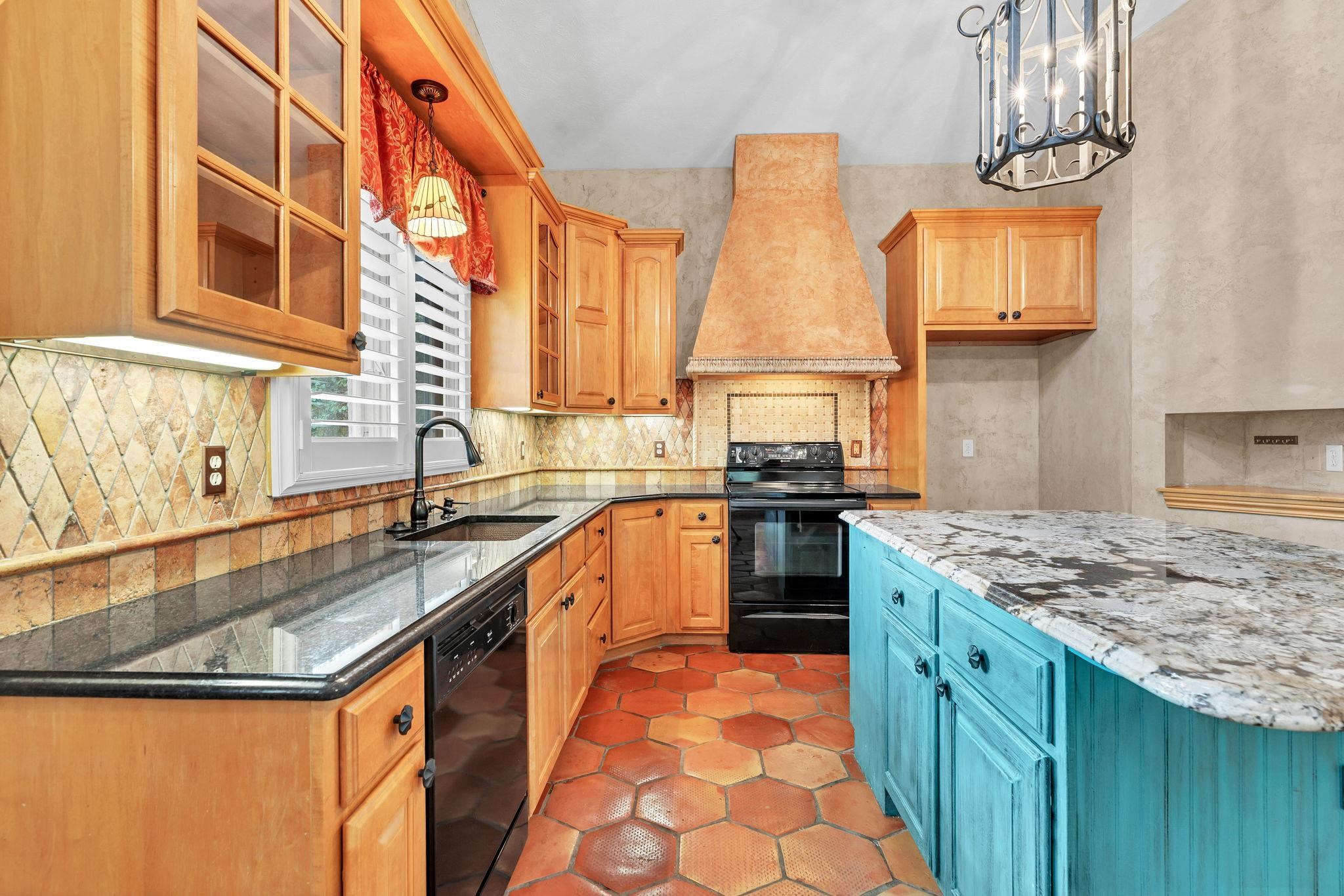 12400 W Jayson Ln Property Photo 10