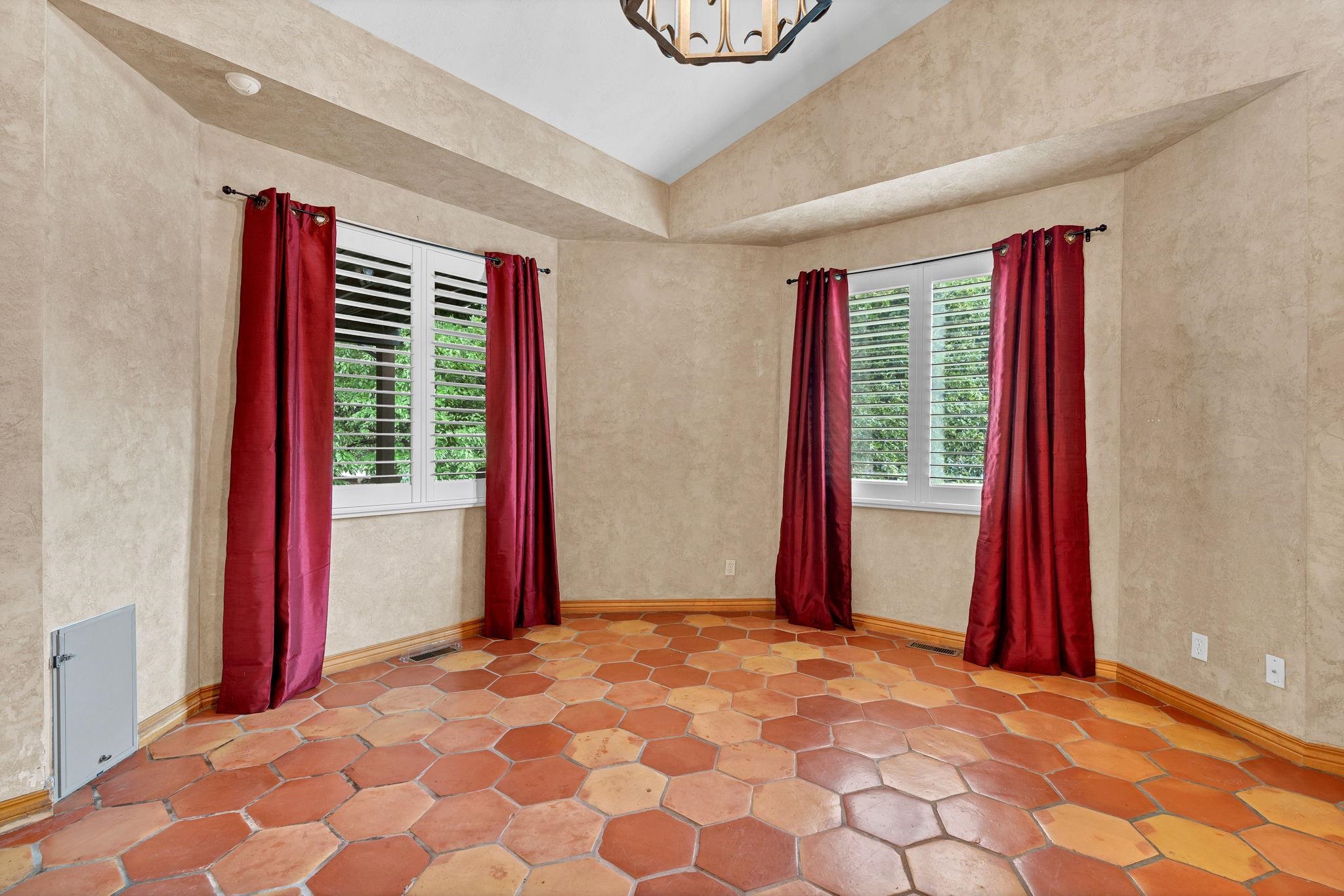 12400 W Jayson Ln Property Photo 12