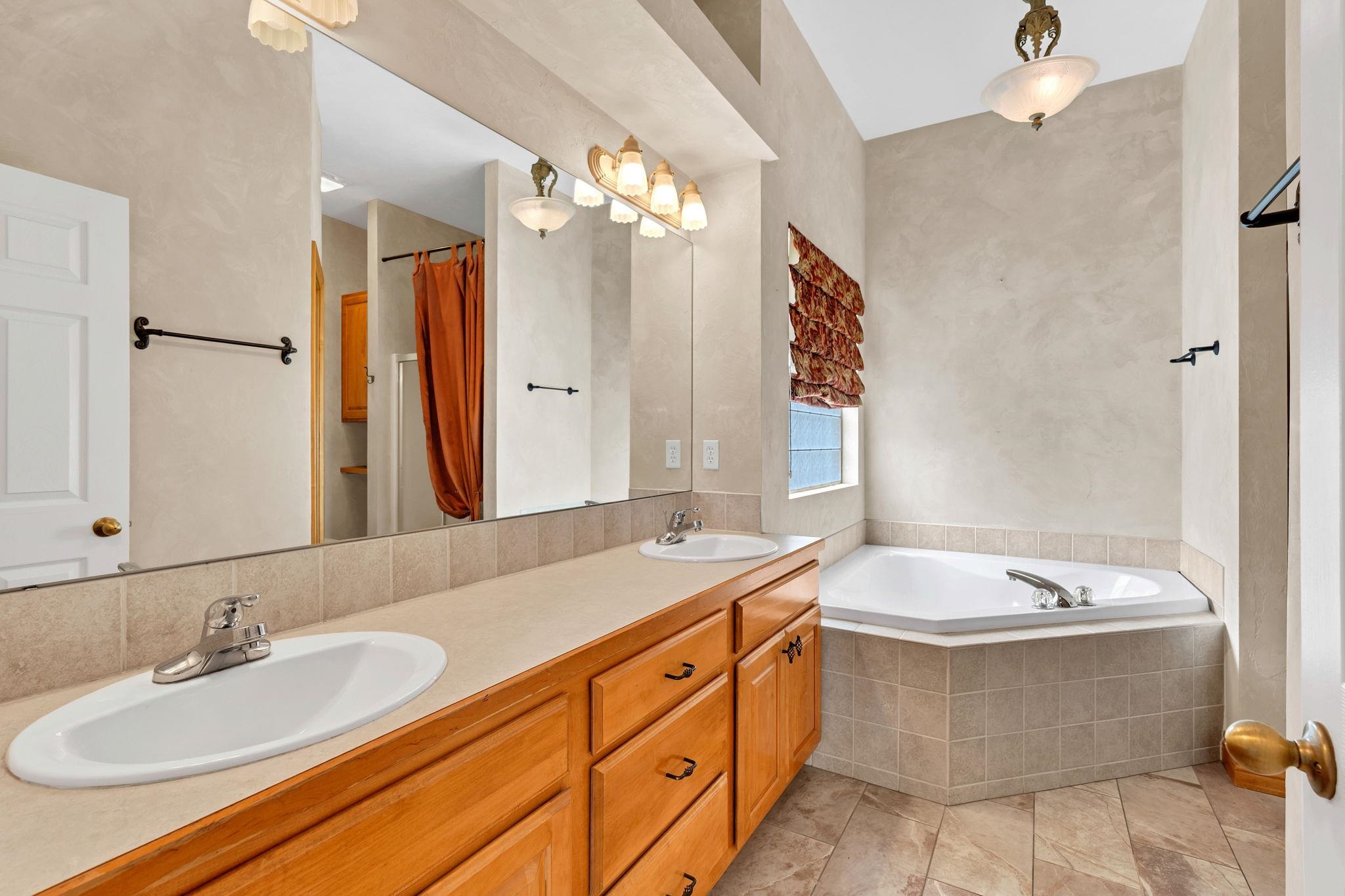 12400 W Jayson Ln Property Photo 17