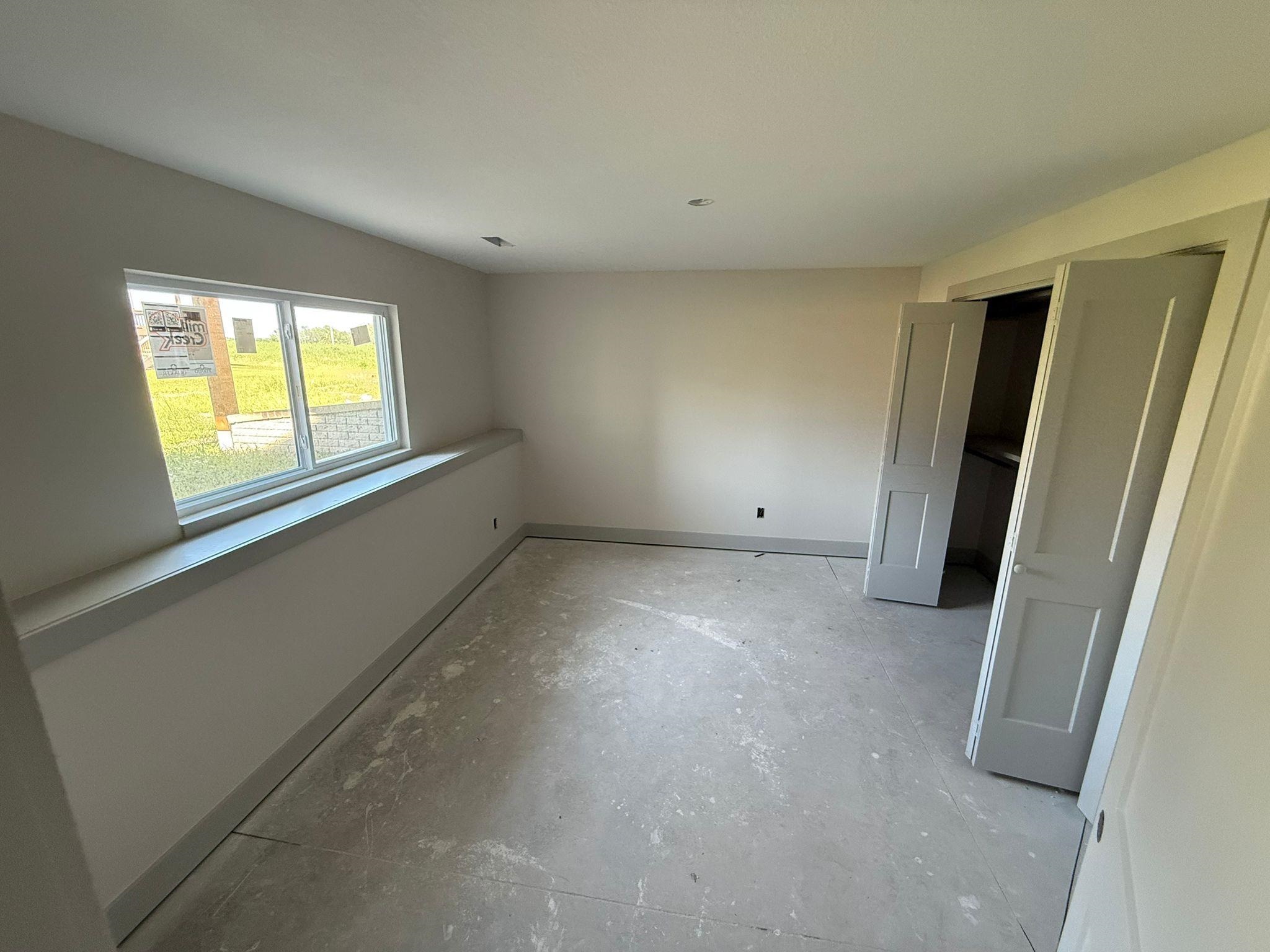 5854 N Newport Ct Property Photo 23
